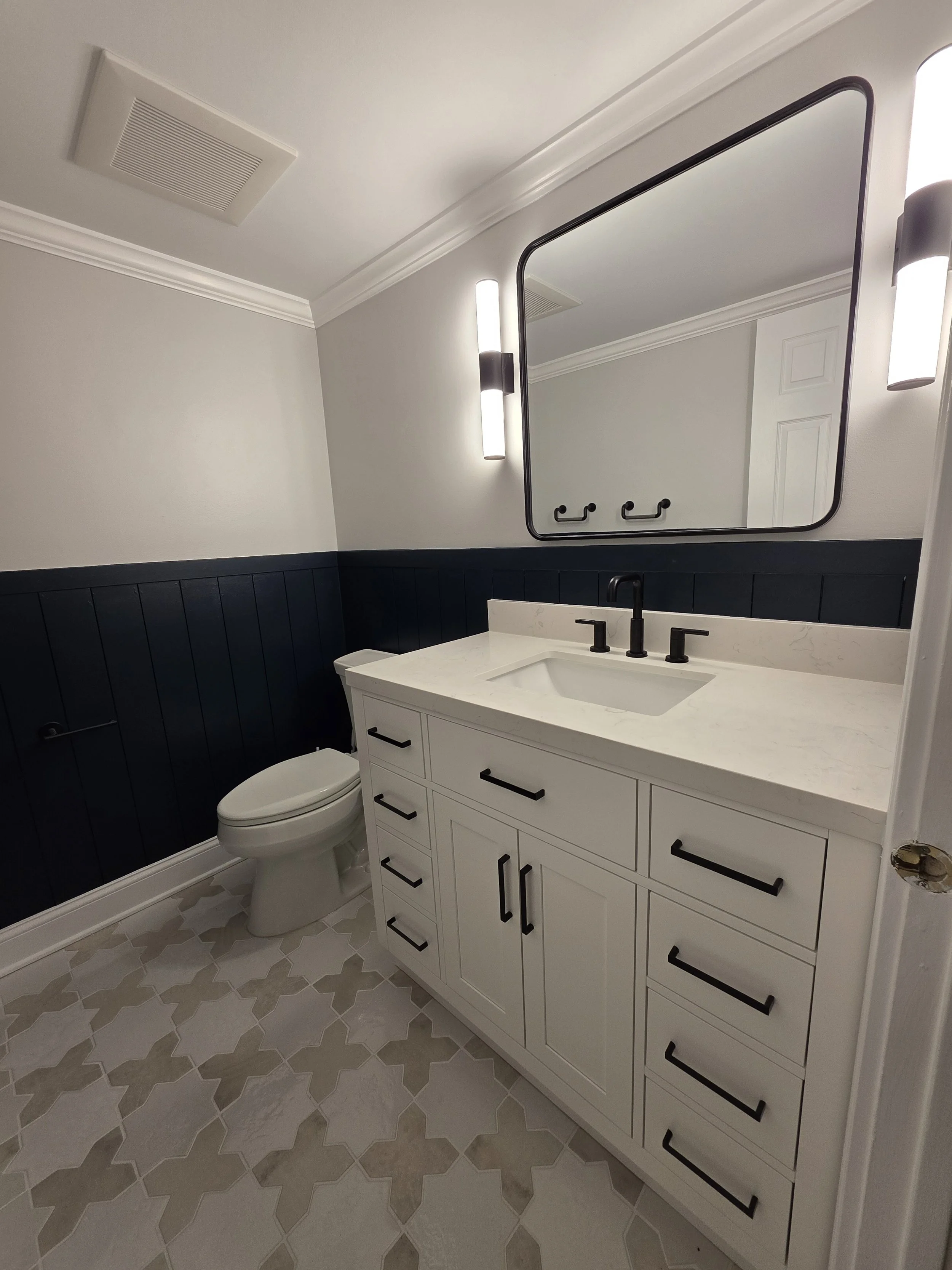 Justin & Minhwa's Powder Bathroom
