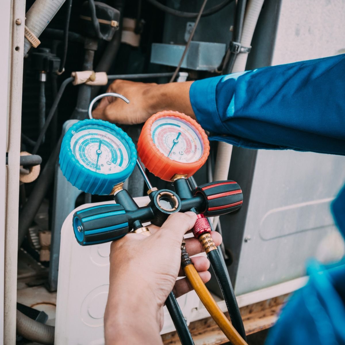 As we gear up for the warmer months, now is the perfect time to make sure your chiller is operating to its full capacity, this is why maintaining your chiller system is so important.

Prioritising regular chiller maintenance is a valuable business de