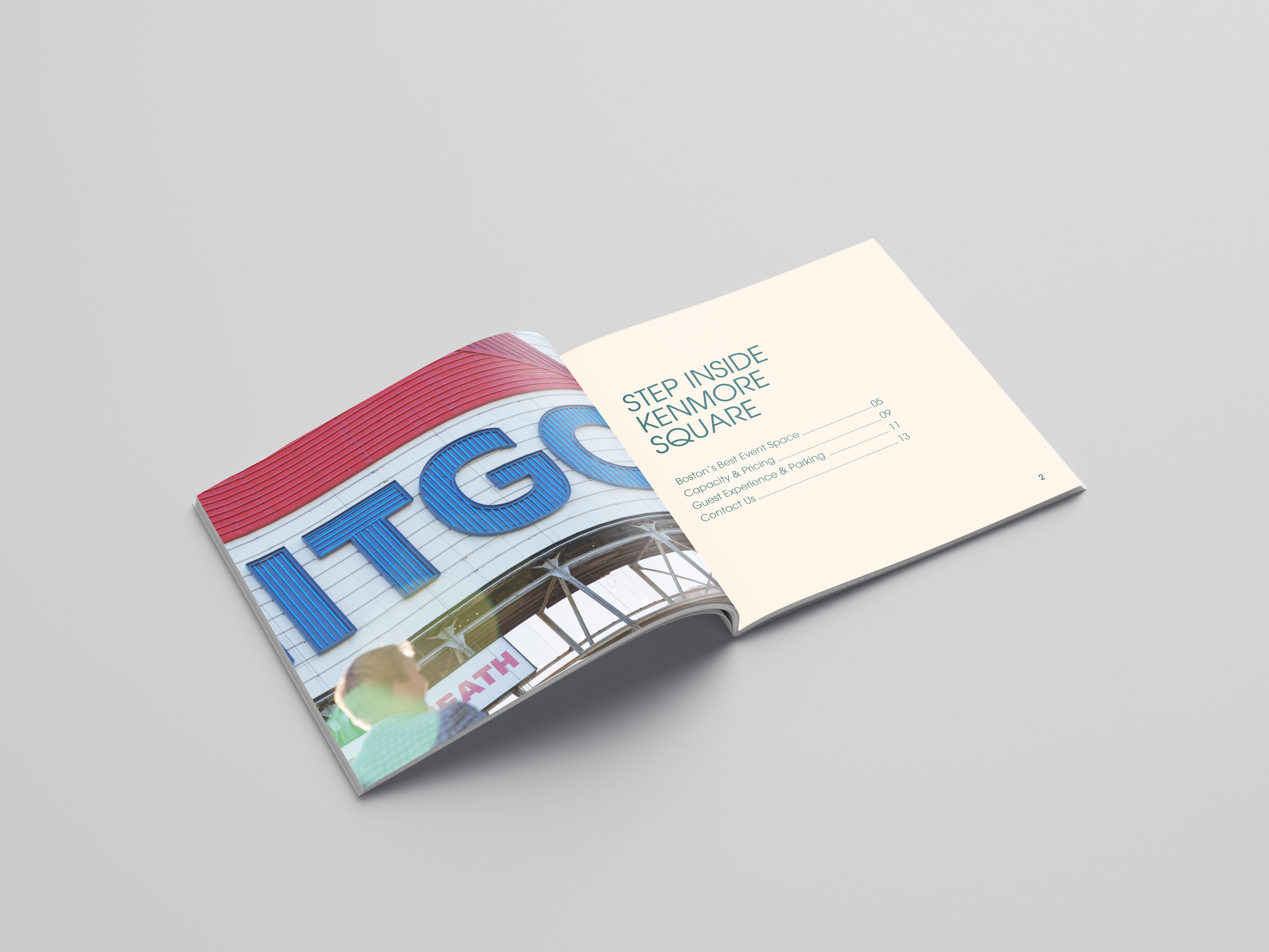 Free_Square_Brochure_Mockup_01.png