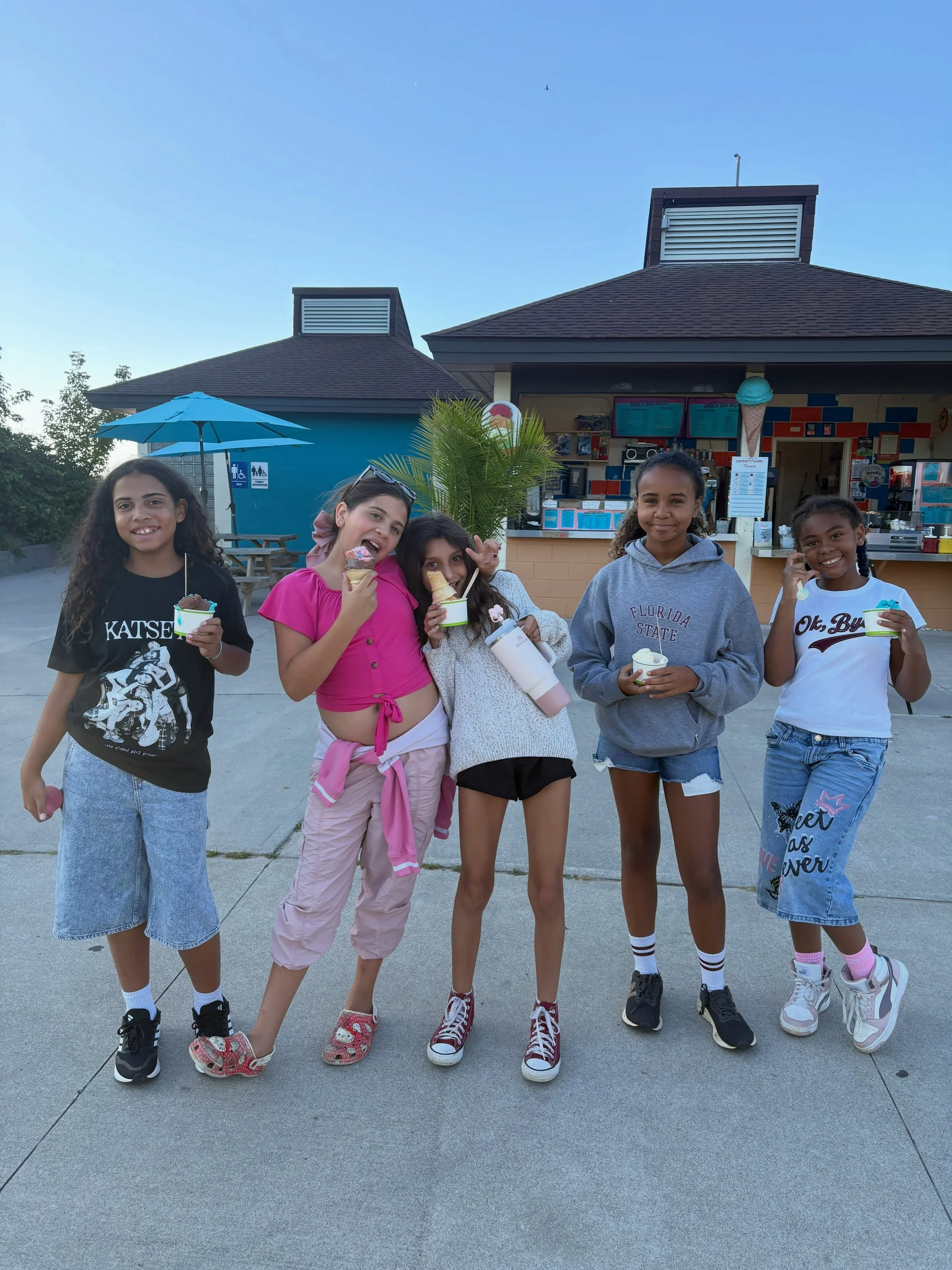 Holding on to every ounce of summer ☀️ ✌🏼 

But also excited for our upcoming fall events! Join us for our next BFF club meet up October 2! We will be going to a kid friendly escape room putting our teamwork to the challenge. 

3 spots left! Registe