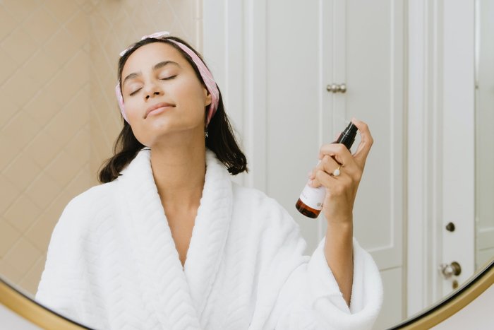 Dry Skin? We Don't Know Her: Tips for Healthy Skin All Winter Long