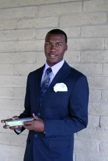 Julian Davis .png.webp