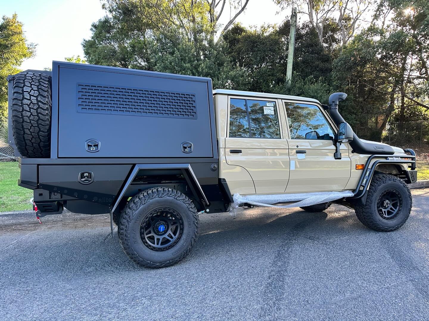This 79 Series Land Cruiser is going to turn some heads&hellip; 

FEATURING 
-Custom designed Full time canopy body
-Under tray toolboxes with dress panels 
-Flared mudguards 
-Sealed trundle drawer
-125L water tank with Pump
- 130L Bushman&rsquo;s f