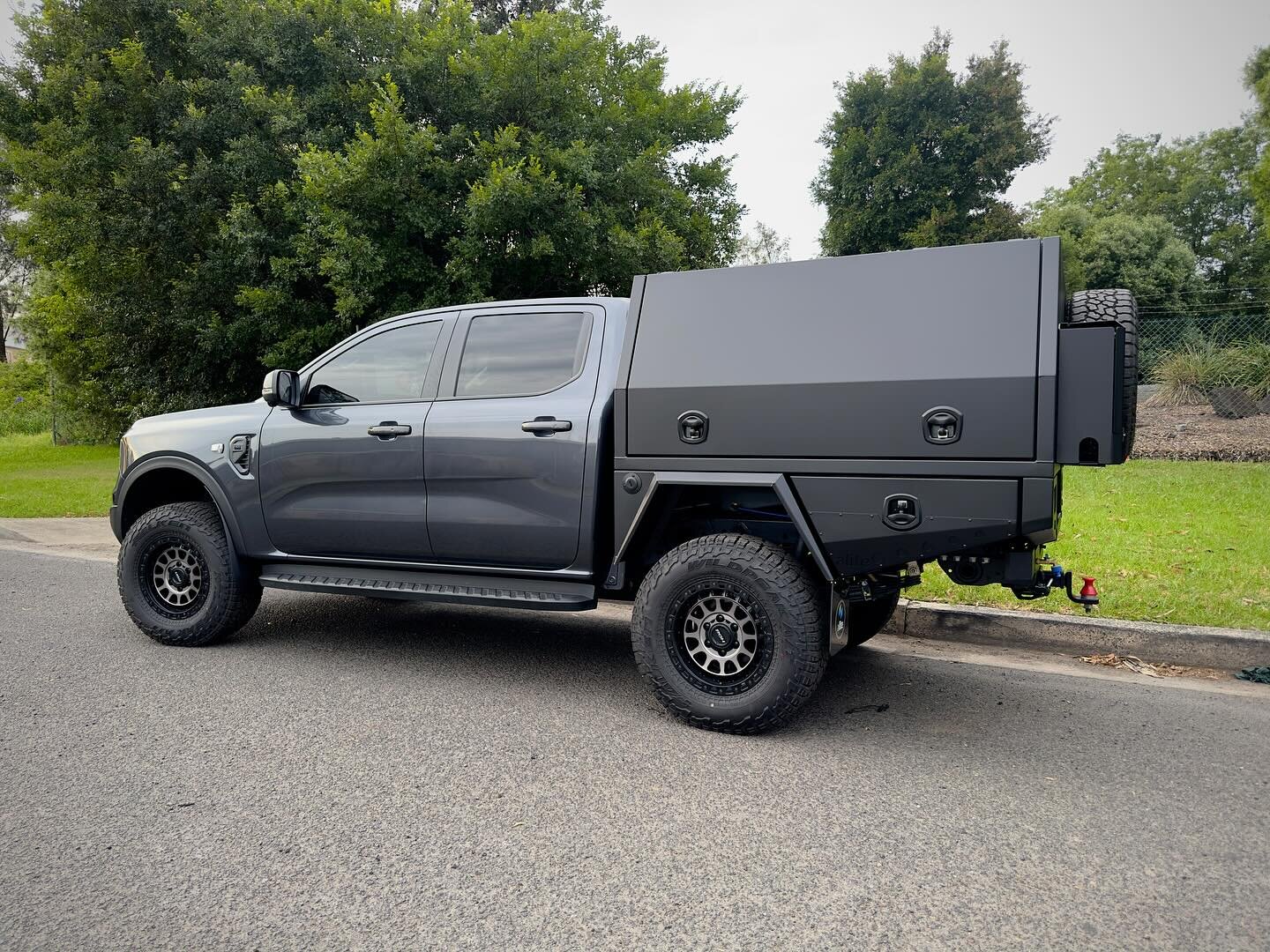Next Gen Ranger complete 

FEATURING
-Full time chassis mount body 
-Under tray tool boxes with dress panels 
-Flared mudguards 
-Flush mount fuel filler
-Sealed trundle drawer
-Lockable jerry can holder 
-Spare wheel cradle
-70L water tank 
-Sensor 