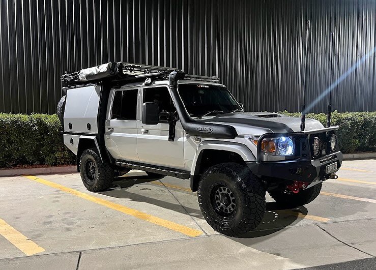 This is one epic Land Cruiser build 

FEATURING 
-Chassis mount canopy body 
-Under Tray toolboxes 
-Flared mudguards 
-Sealed Trundle drawer
-70L pumped water tank
-130L Bushman&rsquo;s fridge 
-Pull out pantry 
-Drawer and table 
-Colour matched do