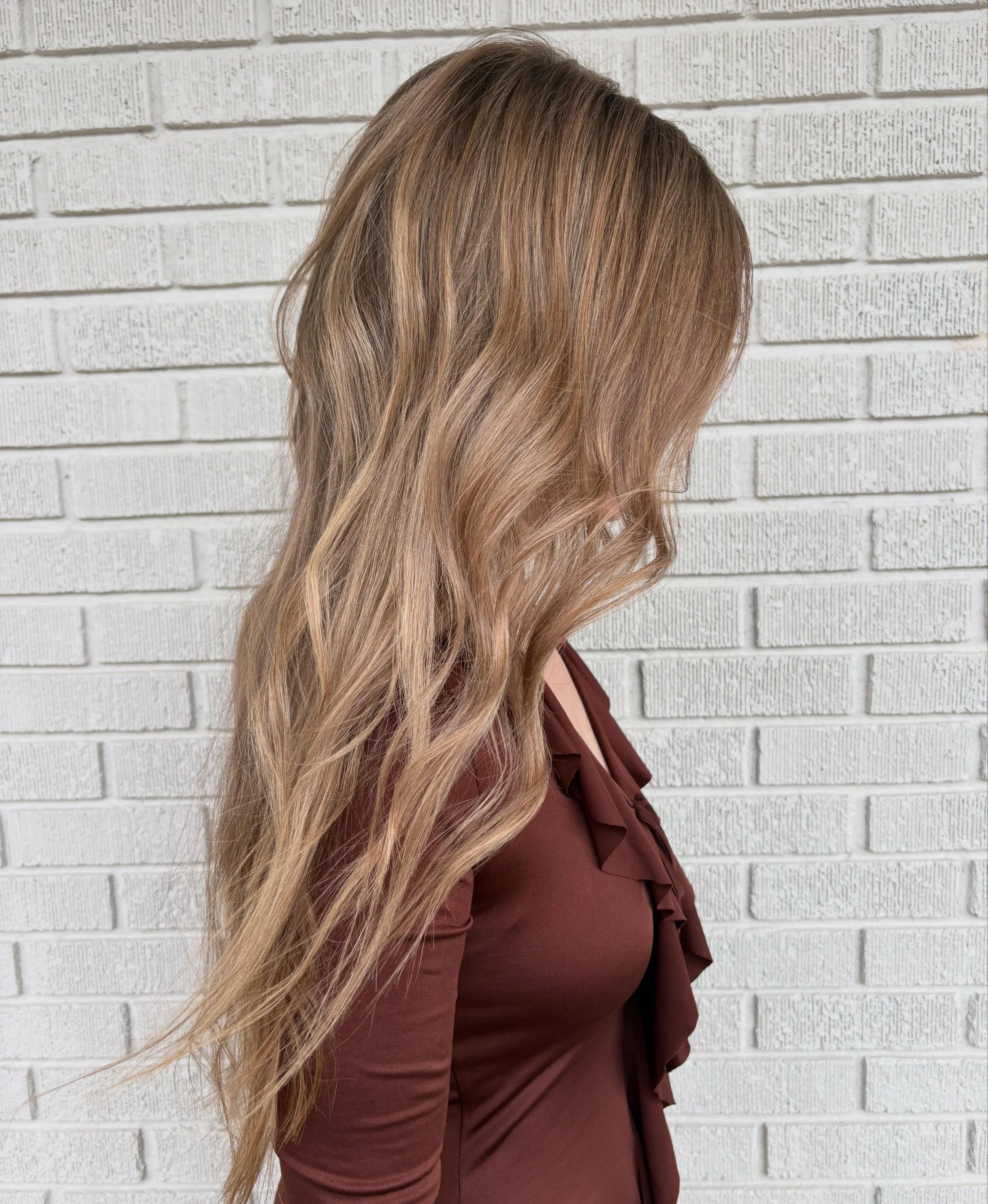 Just another day showing off my masterpiece! This hair is pure magic, and I&rsquo;m the magician. 💁&zwj;♀️✨ #ChristopherMarieSalon #goldwellapprovedus #goldwellsalon #mastercolorist #bookyourappointmenttoday