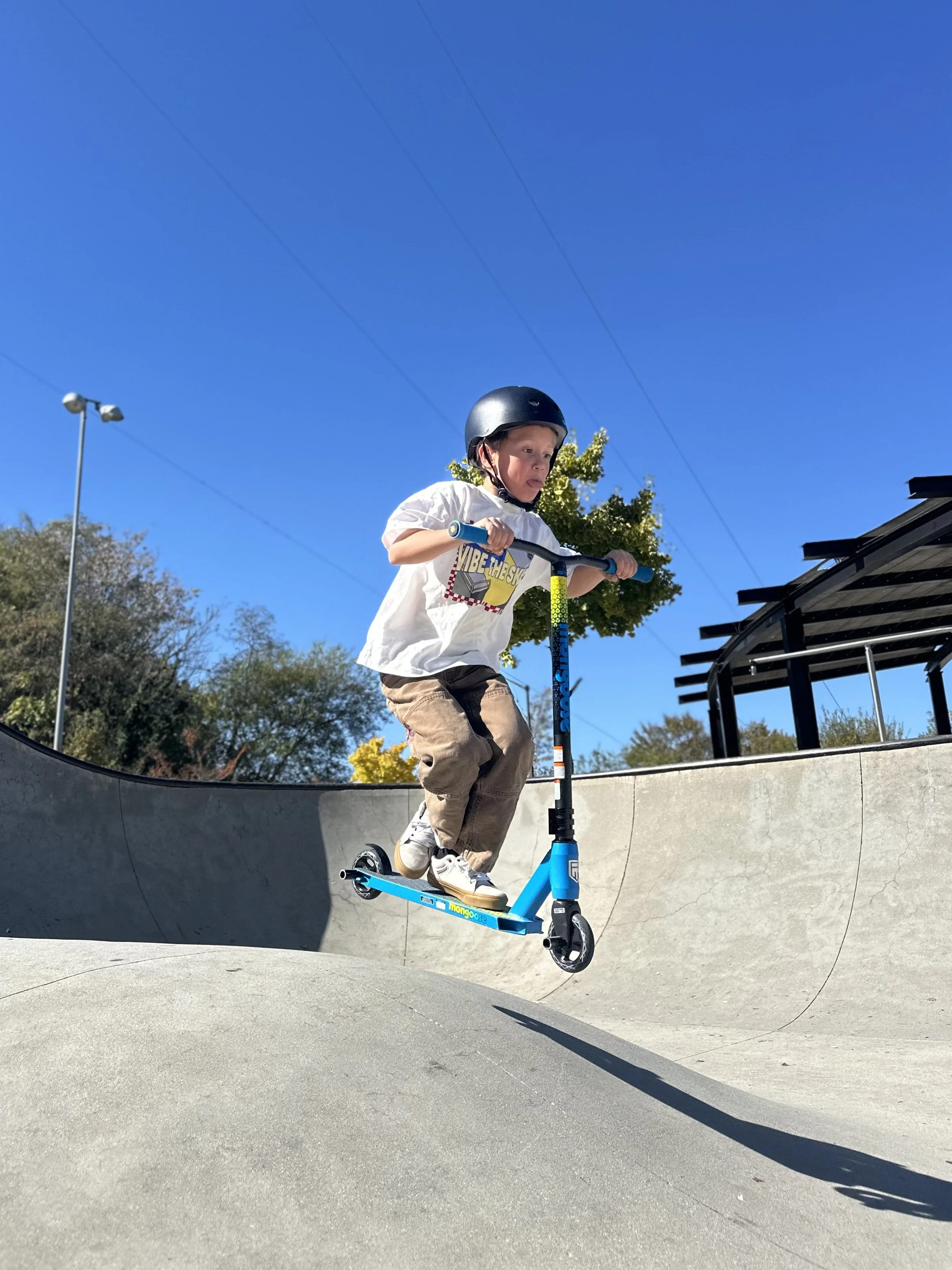 Elliot showing off his skillz