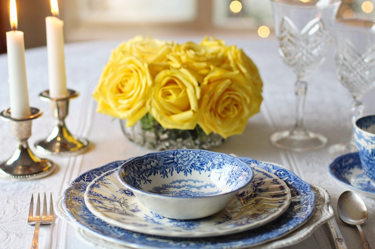 place-setting-blue-yellow.jpg
