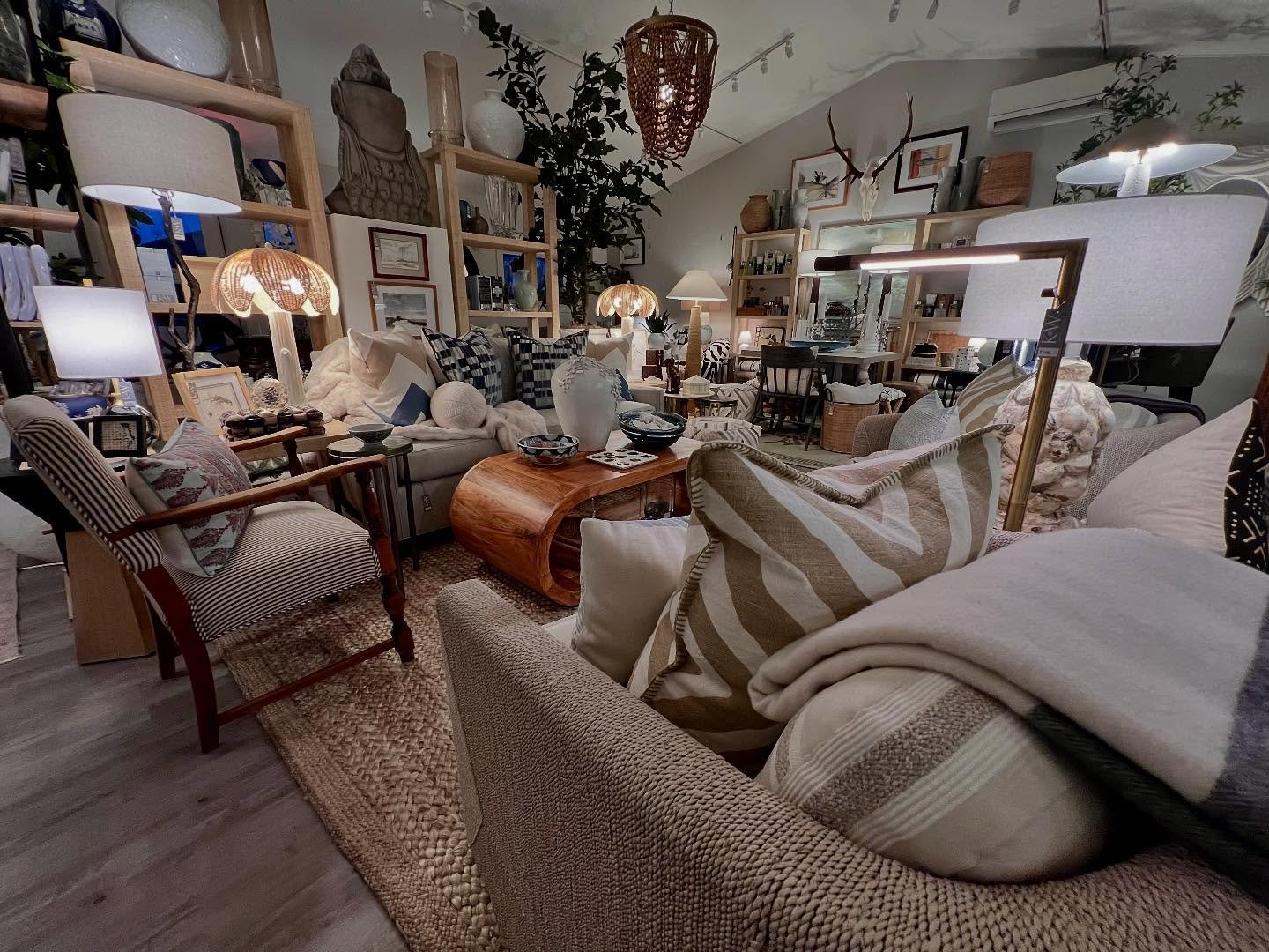 Our hours may be random&hellip; but it&rsquo;s worth it when you find us open 😉#interiordesign #shoplocal #customfurniture #fineart #curatedliving