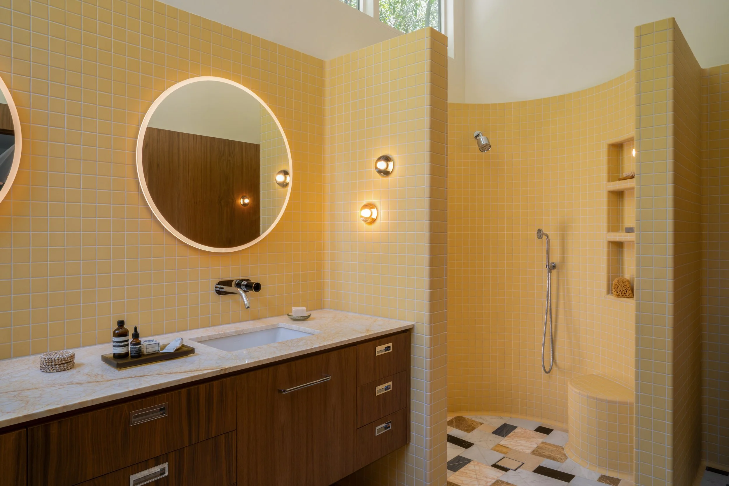 Fredonia - Studio City, LA