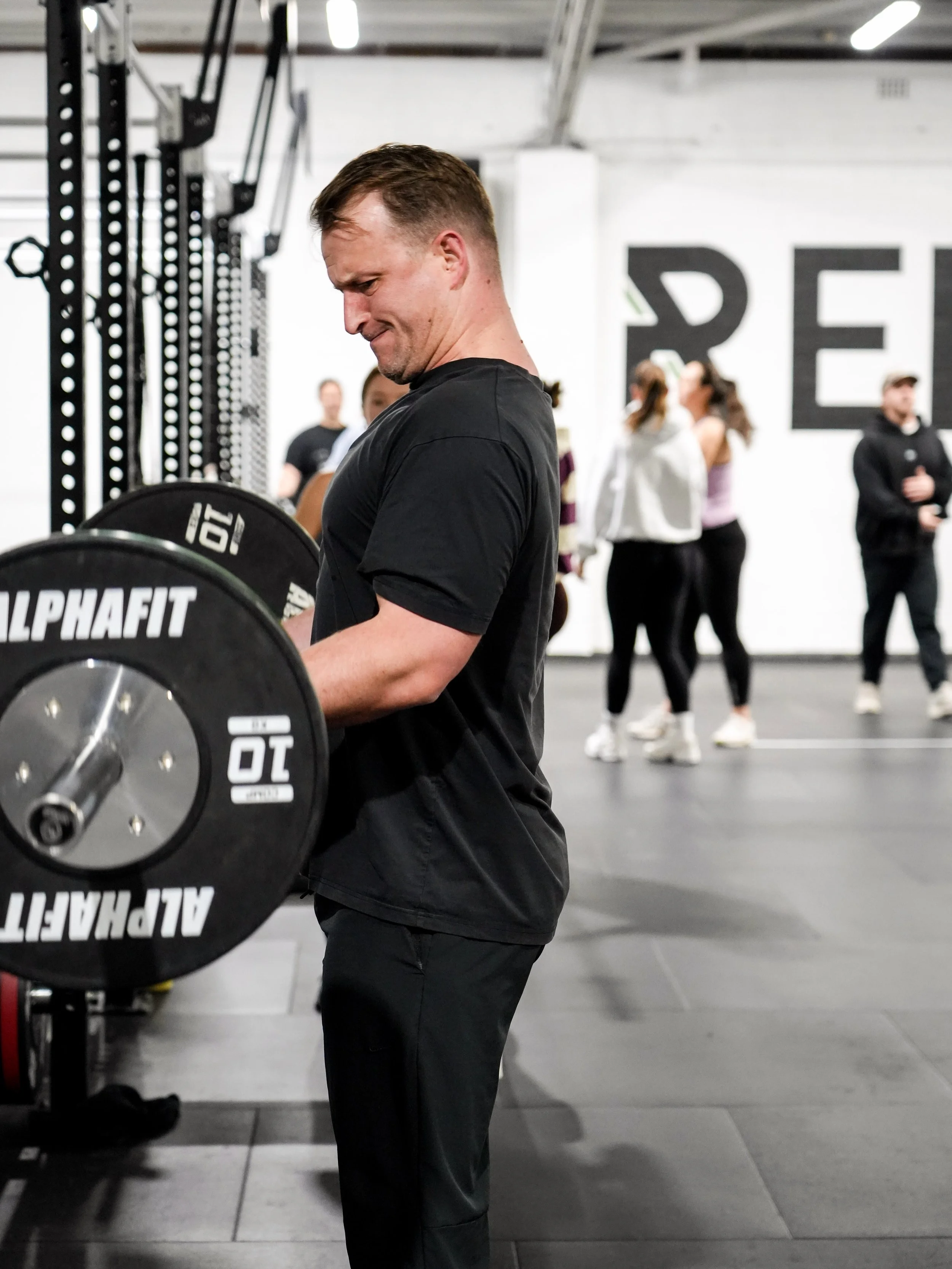 No guessing. No wasted reps. Just work.

Every lift here has a plan behind it and a coach in front of it

Come and train with purpose. DM us to get started

#refitcaringbah #sutherlandshiregym #sutherlandshirefitness #strengthtraining #trainwithinten