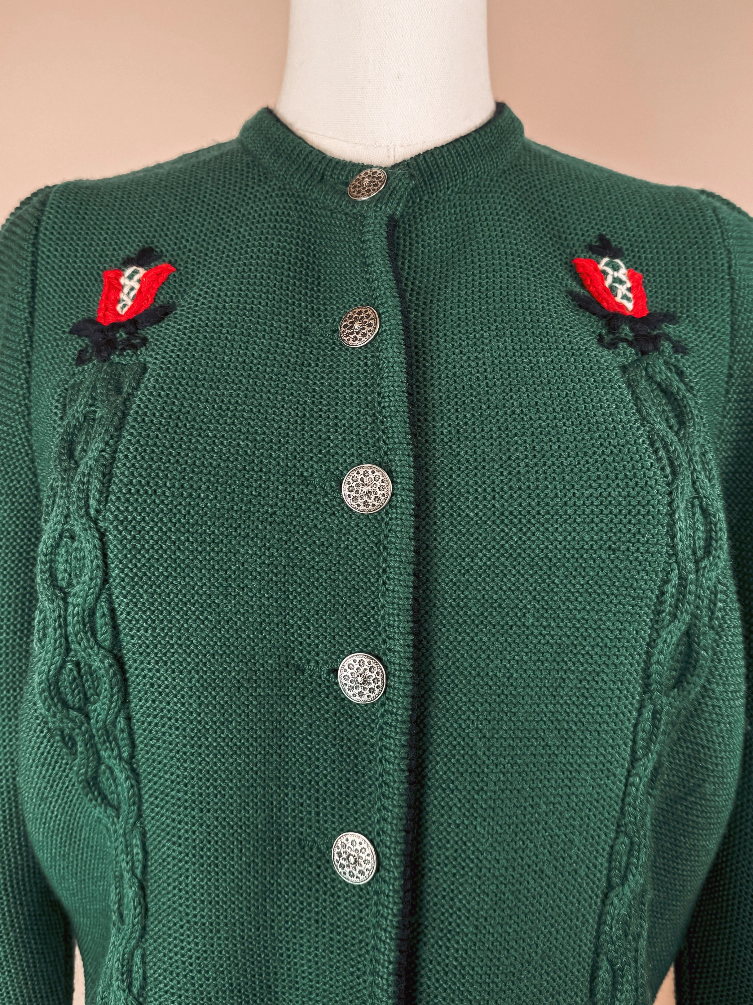 R-Emerald Era Red Holiday Collection-08.jpg