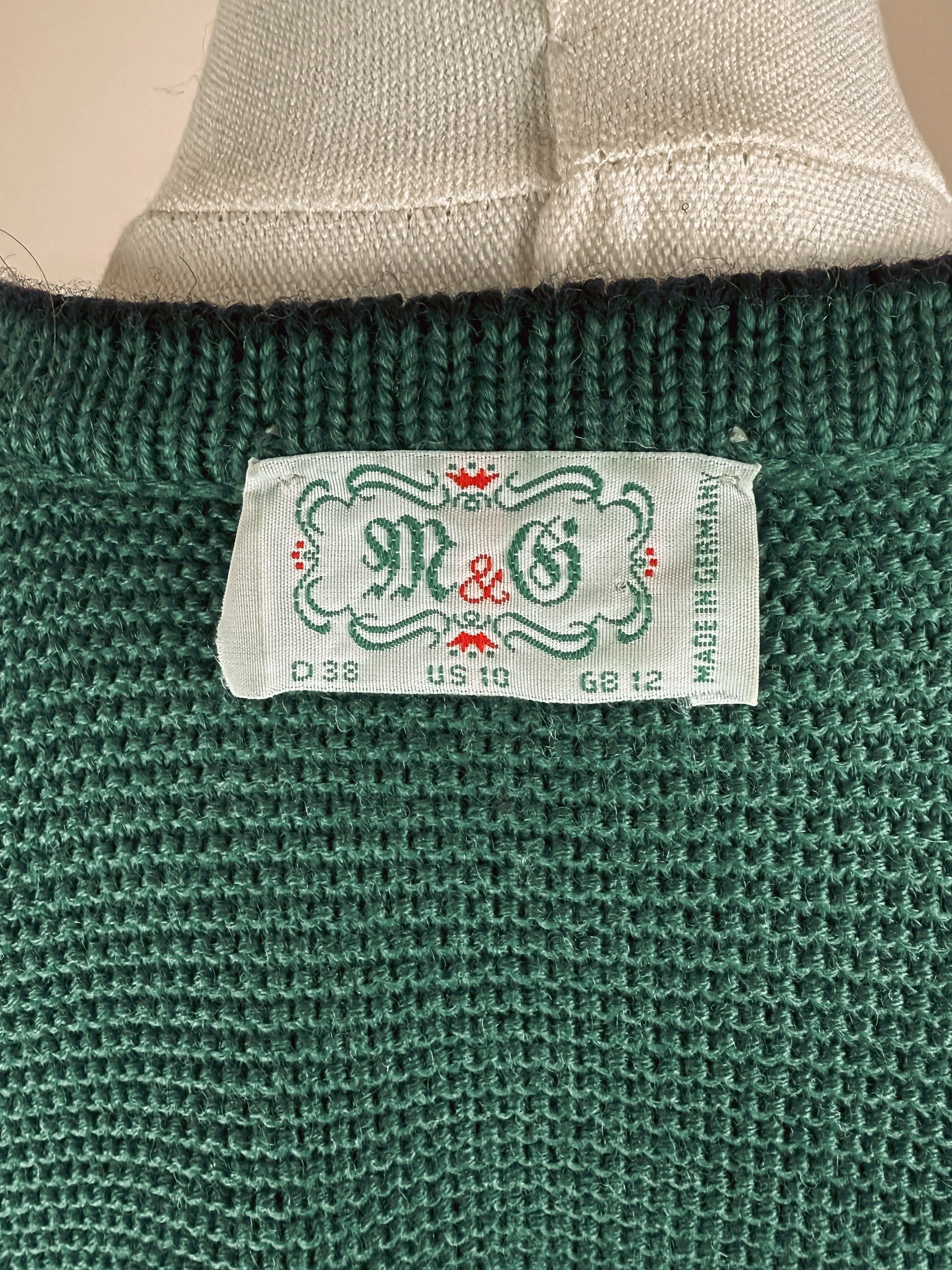 R-Emerald Era Red Holiday Collection-01.jpg