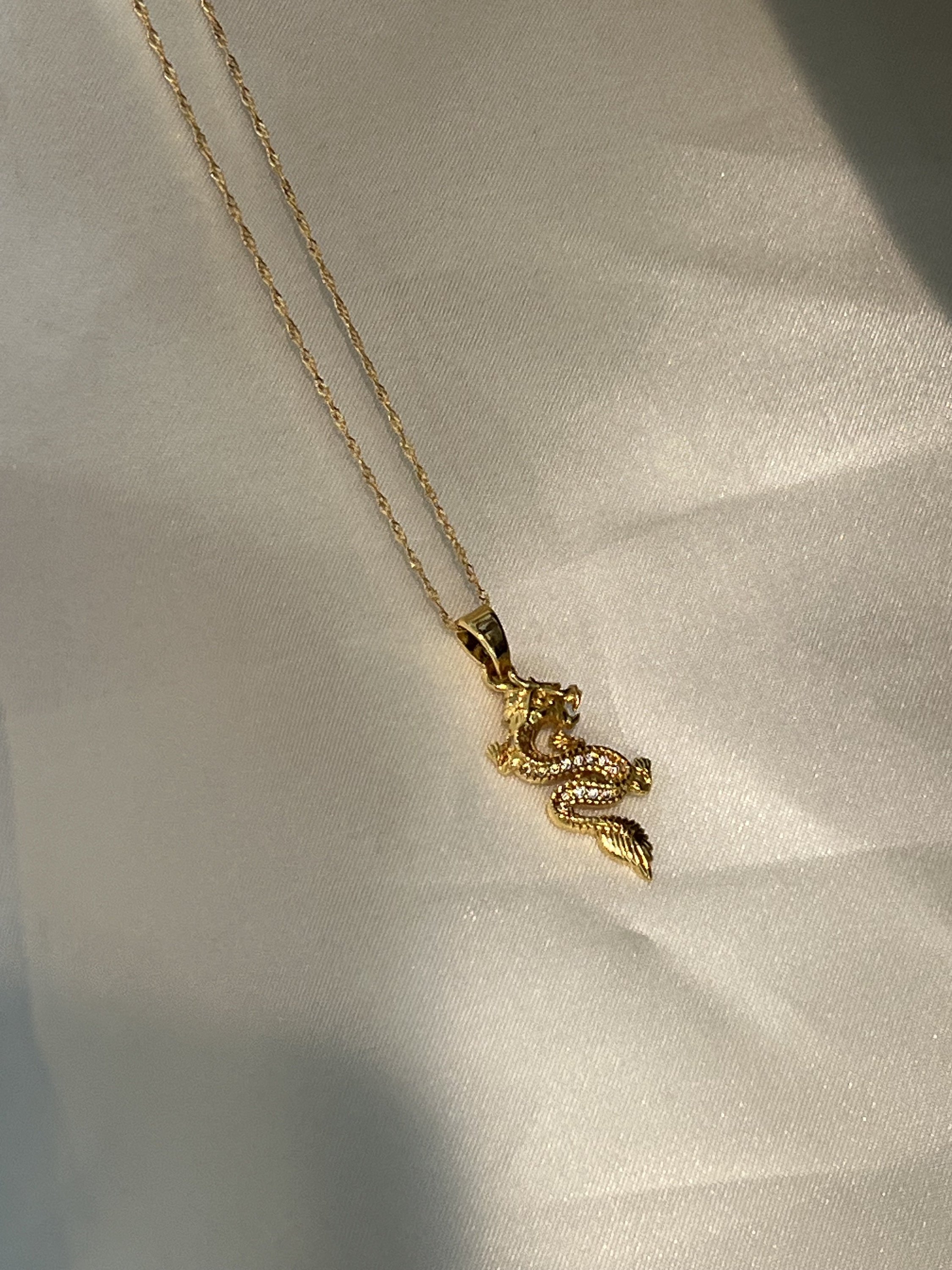 https://i.etsystatic.com/18995477/r/il/02e46f/5288535539/il_fullxfull.5288535539_o9yp.jpg