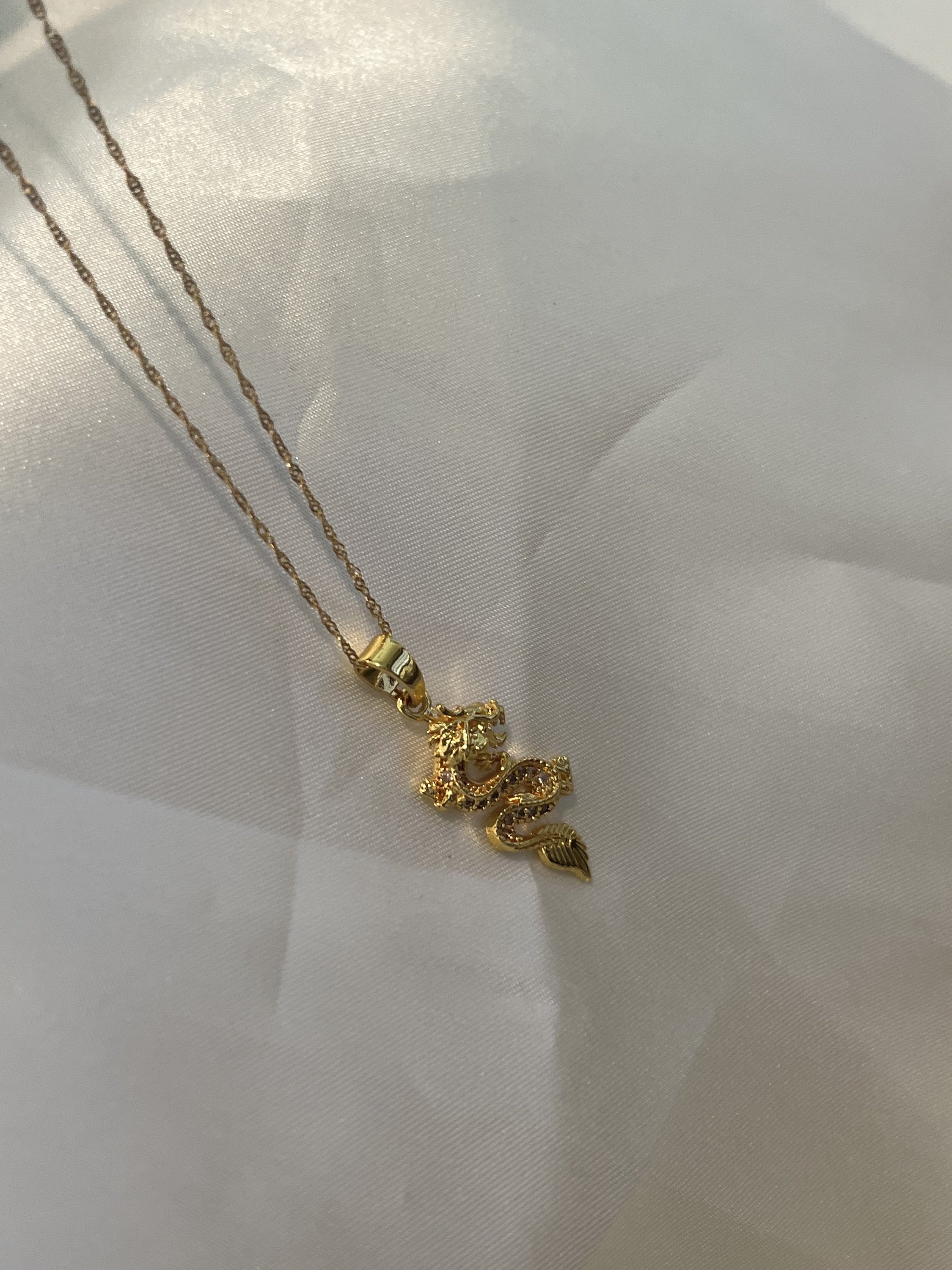 https://i.etsystatic.com/18995477/r/il/1652ef/5288535723/il_fullxfull.5288535723_gcek.jpg