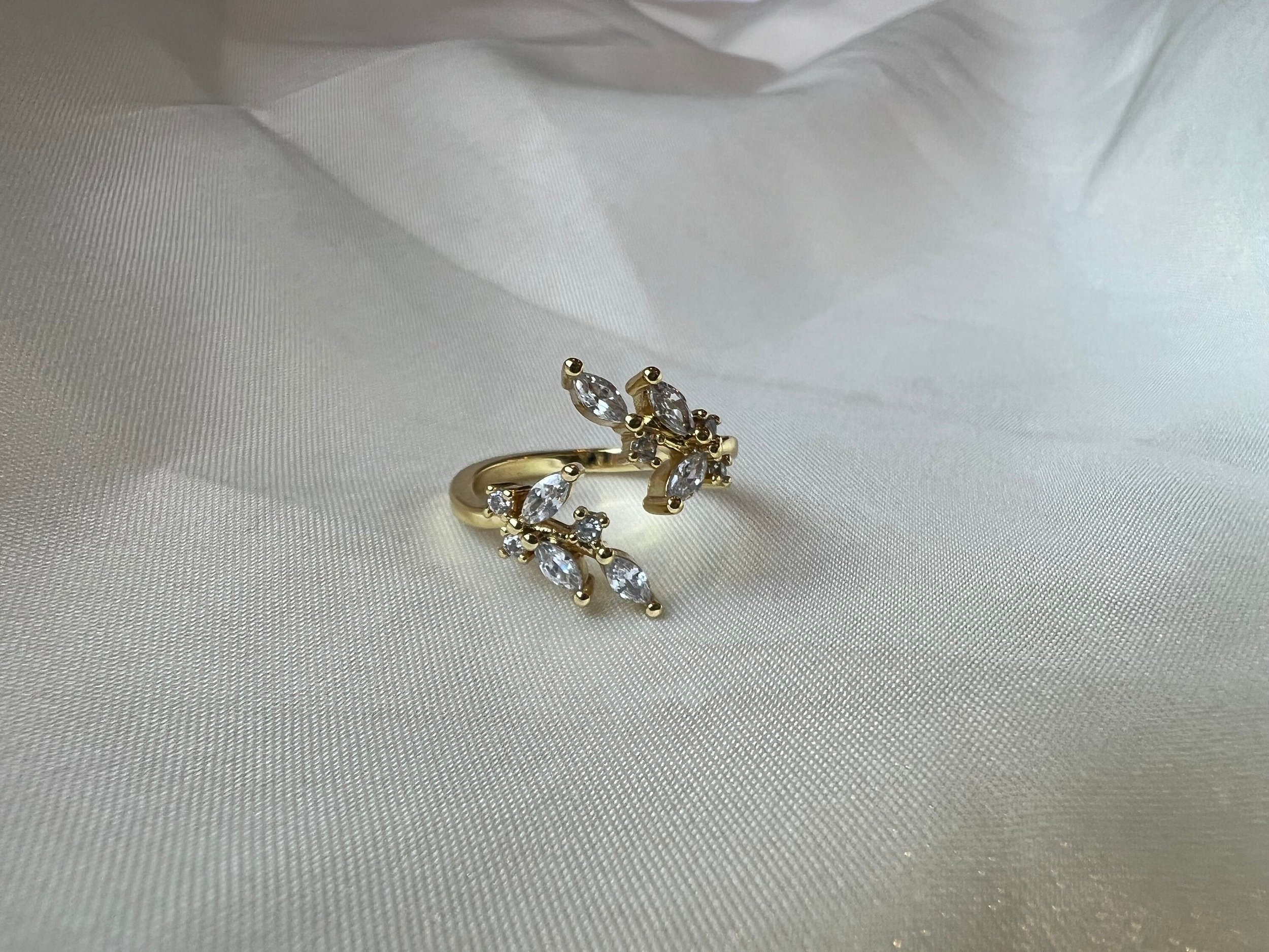 https://i.etsystatic.com/18995477/r/il/285527/5430328112/il_fullxfull.5430328112_suai.jpg
