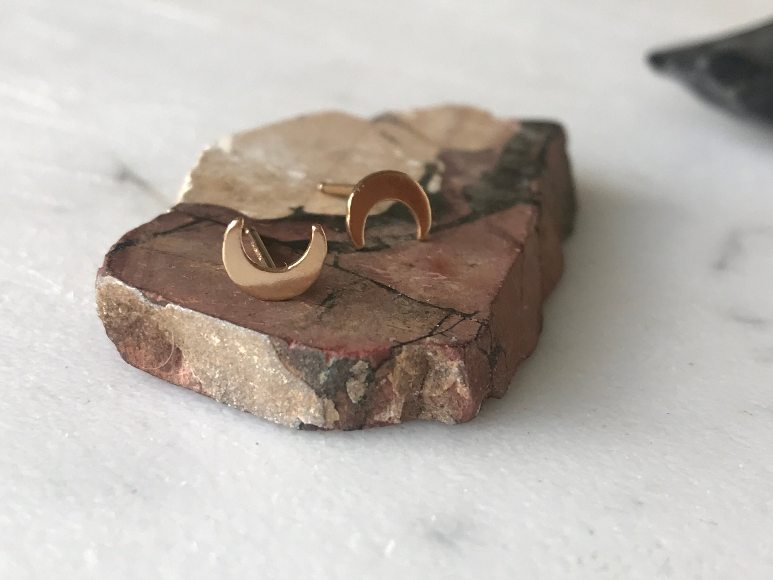 https://i.etsystatic.com/18995477/r/il/eba34f/1909989676/il_fullxfull.1909989676_r2aw.jpg