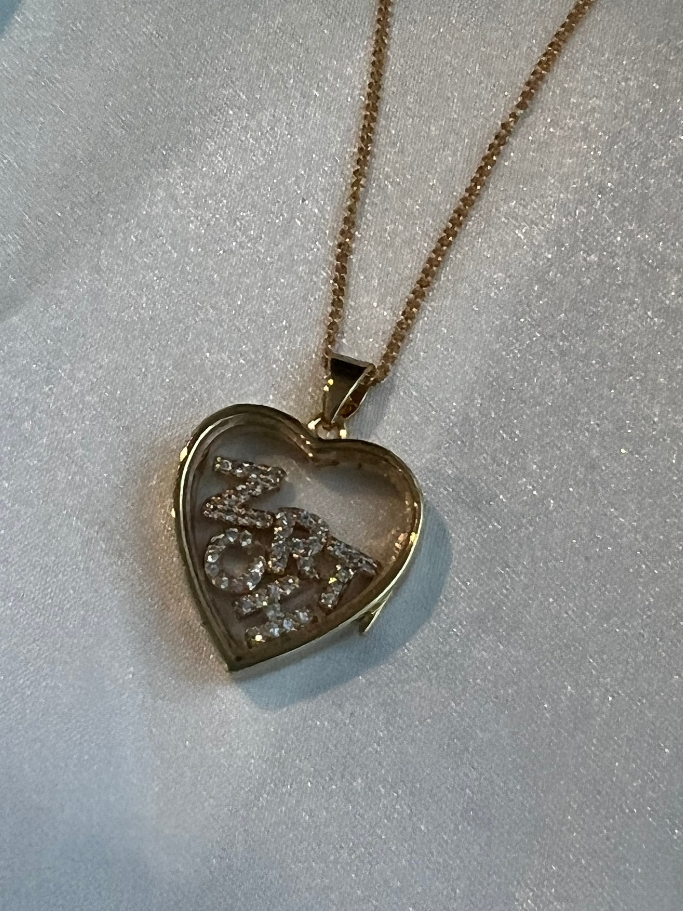 https://i.etsystatic.com/18995477/r/il/28c2f7/5311968457/il_fullxfull.5311968457_rzch.jpg