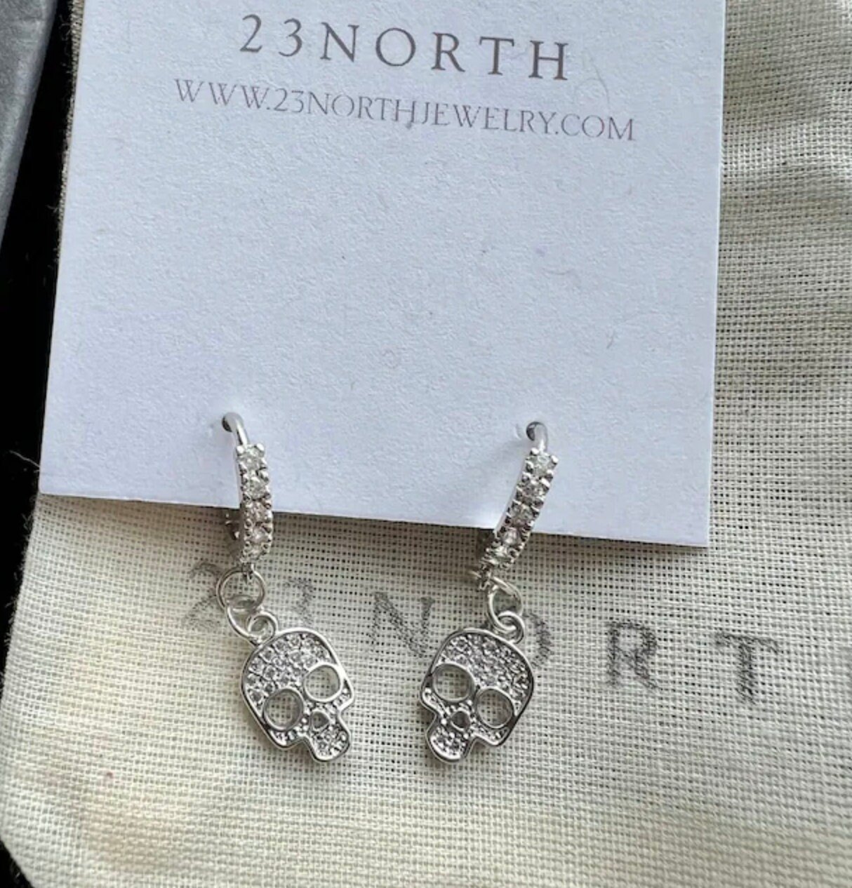 https://i.etsystatic.com/18995477/r/il/d48d39/5432981724/il_fullxfull.5432981724_1icn.jpg