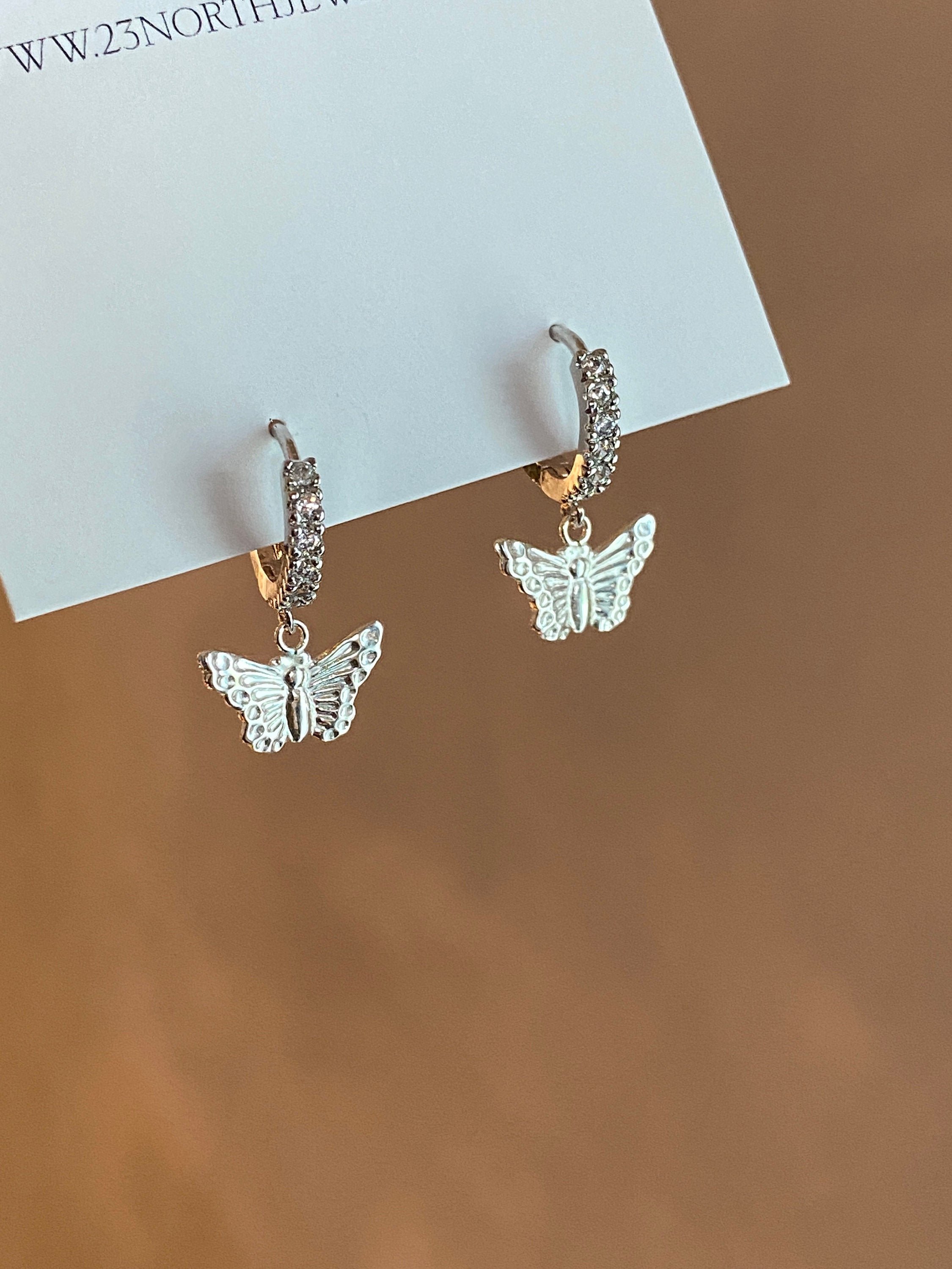 https://i.etsystatic.com/18995477/r/il/13b528/3050297384/il_fullxfull.3050297384_mmsq.jpg
