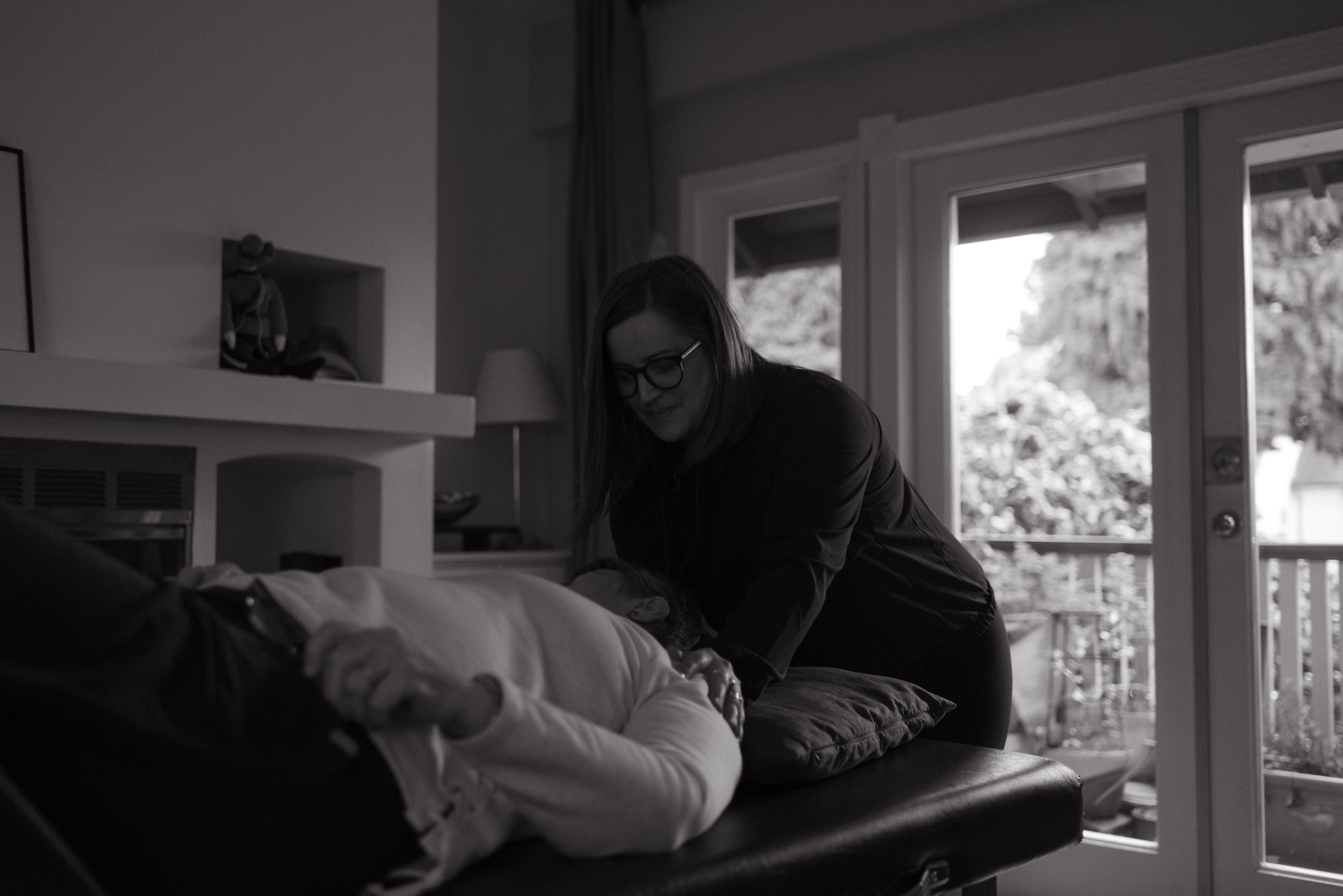 reconnected-physiotheraphy-branding-portraits-sneak-peeks-9.jpg