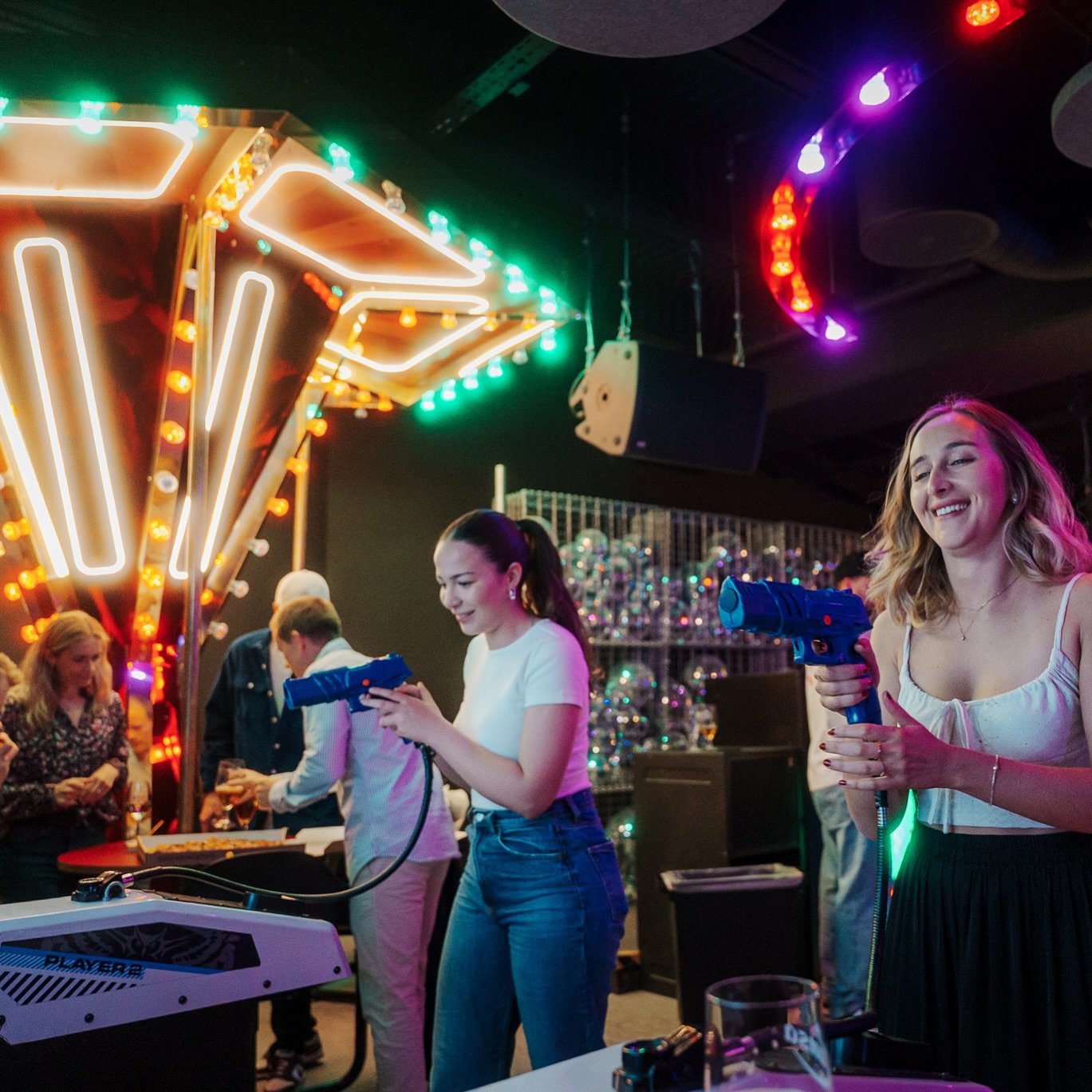 🎉 TIVOLI ONSDAG 🎉
Koko priser &ndash; hver onsdag fra 19:00 til 23:00!
🎯 50 % RABATT p&aring; aktiviteter &ndash; bowling, karaoke, dart, minigolf og shuffleboard!
💥 Book bord eller kom p&aring; drop-in!
📍Tivoli Game Bar Sandnes
📅 Hver onsdag