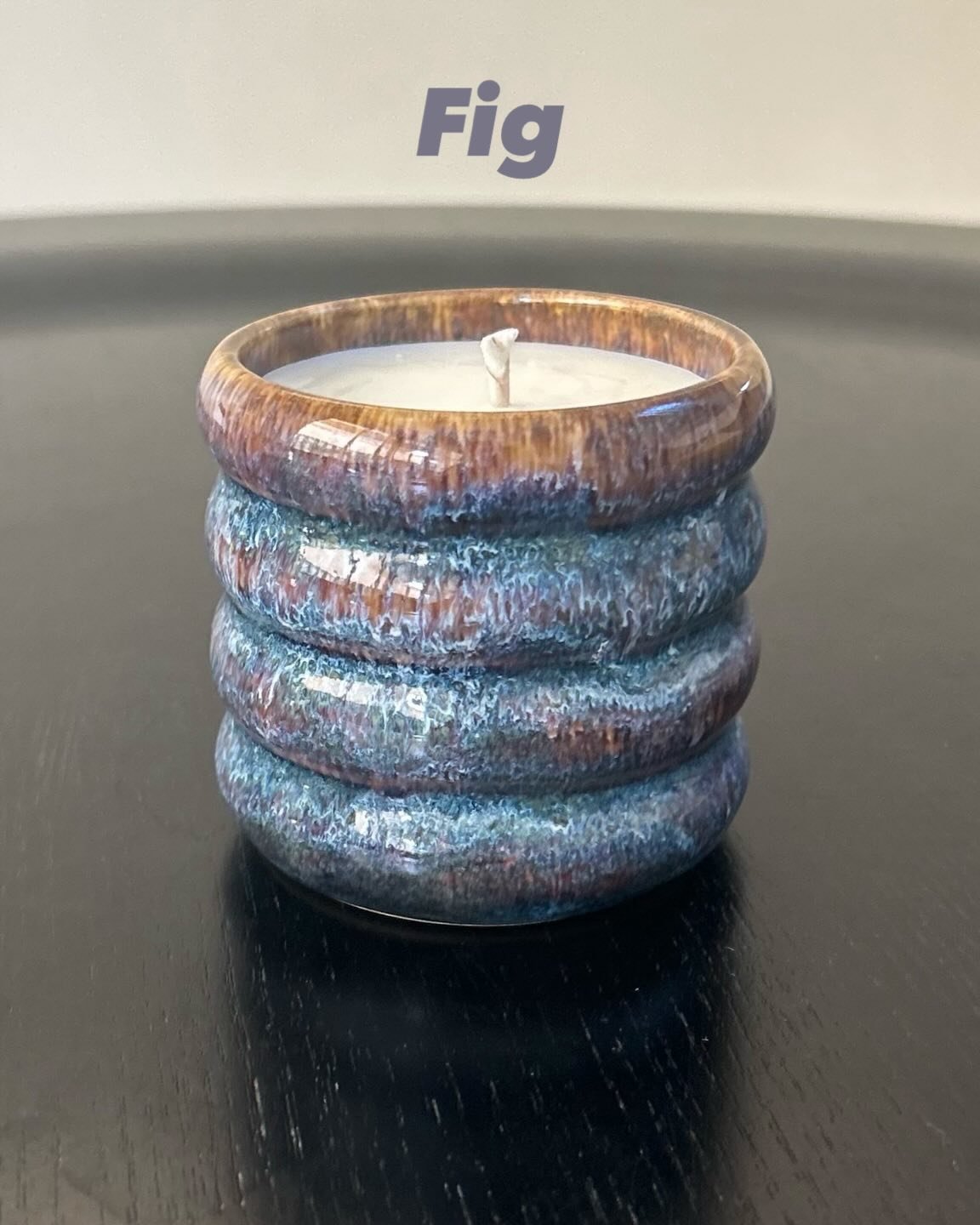 These Candle Cups are two gifts in one! 🎁🎄The handmade stoneware cups have been filled with soya wax and wintery fragrances... When the candle has finished, clean the cup, and Voila!&hellip; a beautiful cup for your daily coffee, tea or matcha. 35 