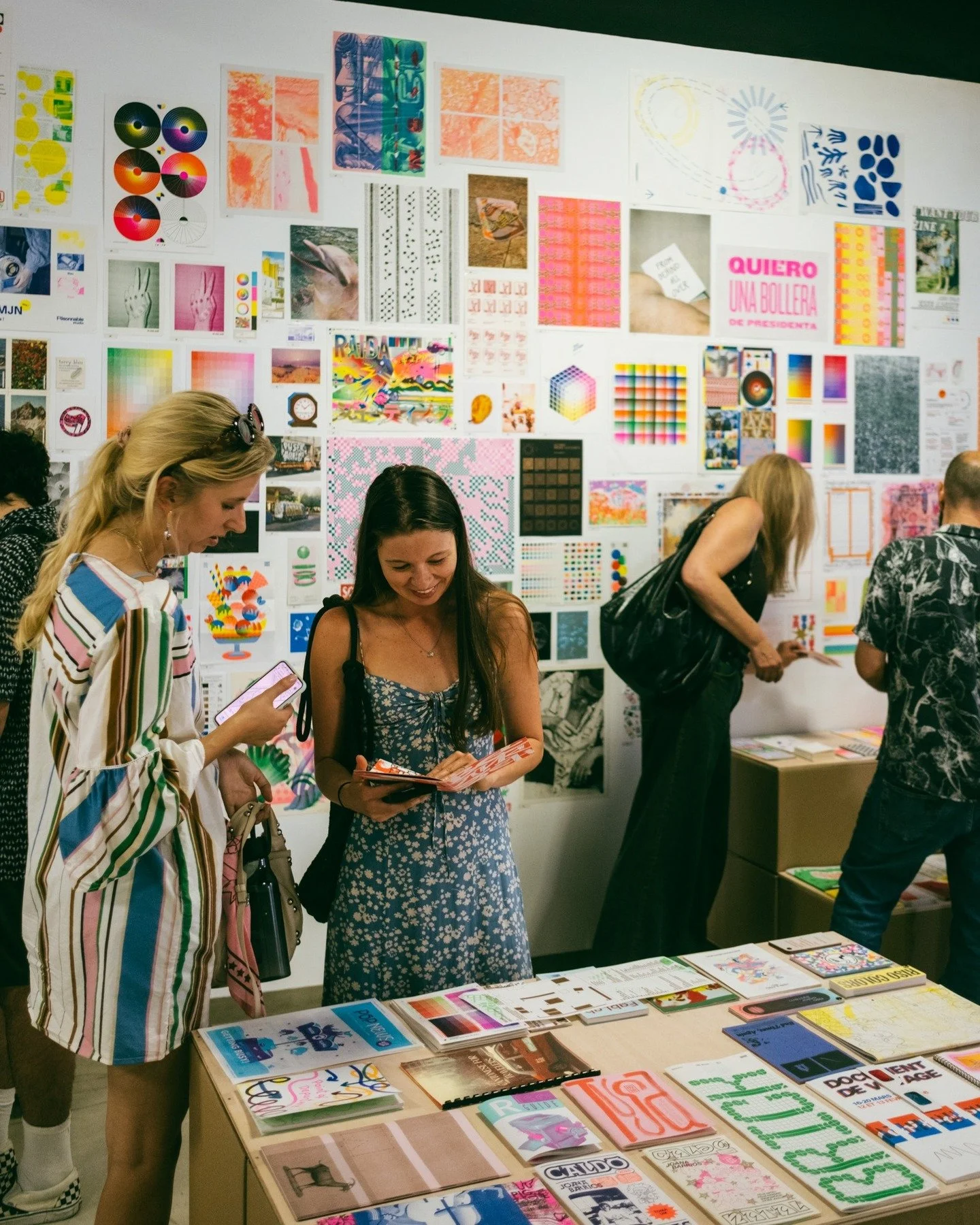 Letzte Woche wurde die Riso-Ausstellung RISOMA - organisiert von @desisto.pt - in Lissabon er&ouml;ffnet. Leider konnte ich selbst nicht anwesend sein, aber ich freue mich unglaublich, dass ich mit einem kleinen Beitrag vertreten bin. Es sind wirklic