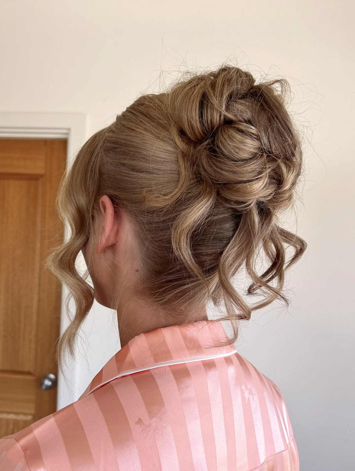 Finally getting around to sharing some of the beautiful Streaky girls I got to glam for their formal ✨