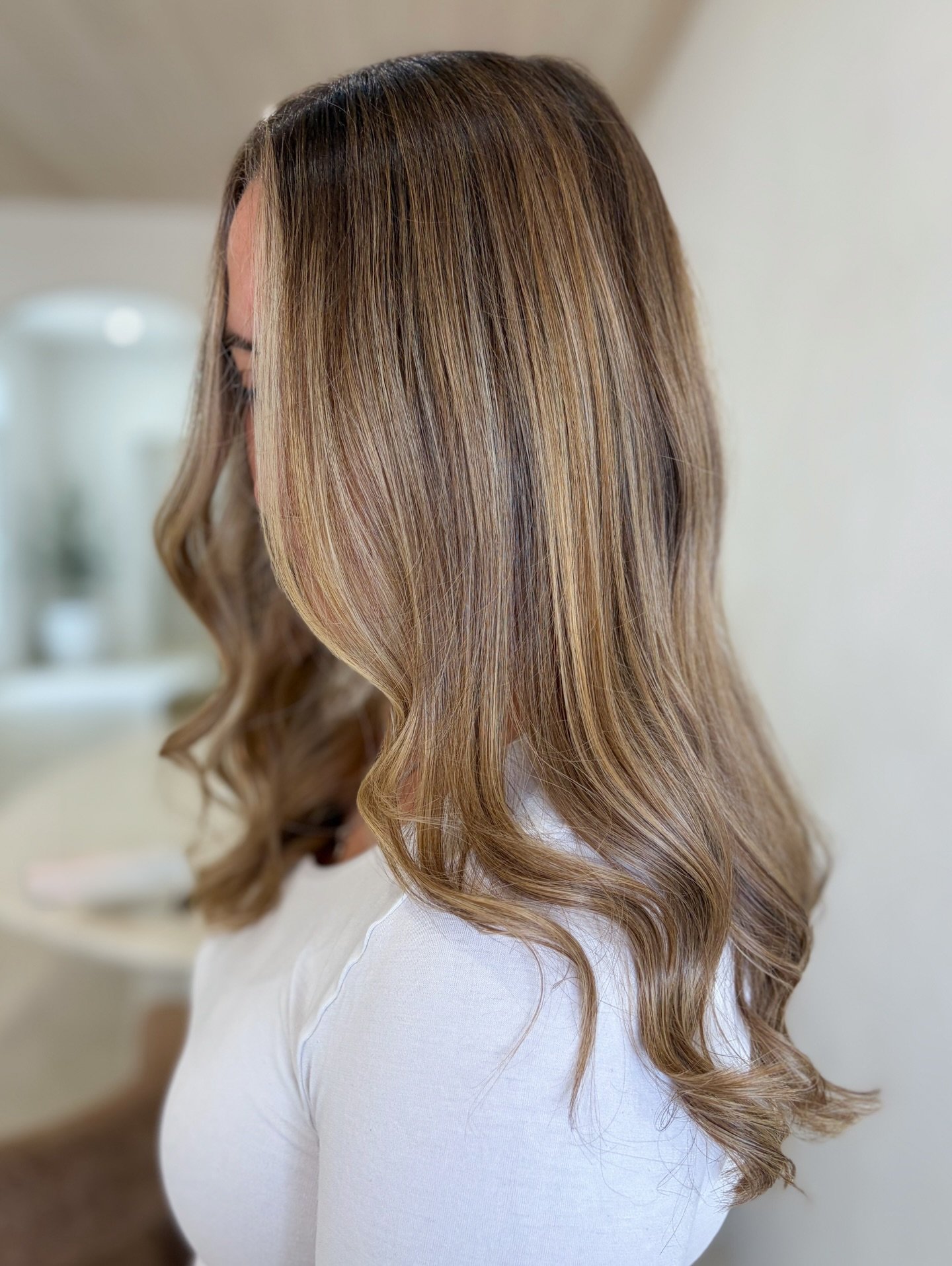 Adding lowlights to create depth and longevity to the hairstyle.. and of course I didn&rsquo;t get a before 🫣