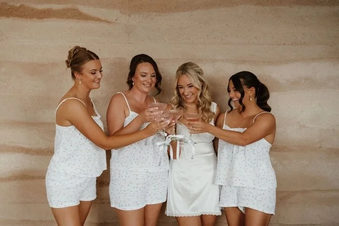 Alice and her girls on her wedding morning ✨❤️&zwj;🔥

Makeup @gaiaskin.streakybay 
Photography @rose_ayliffe_photography