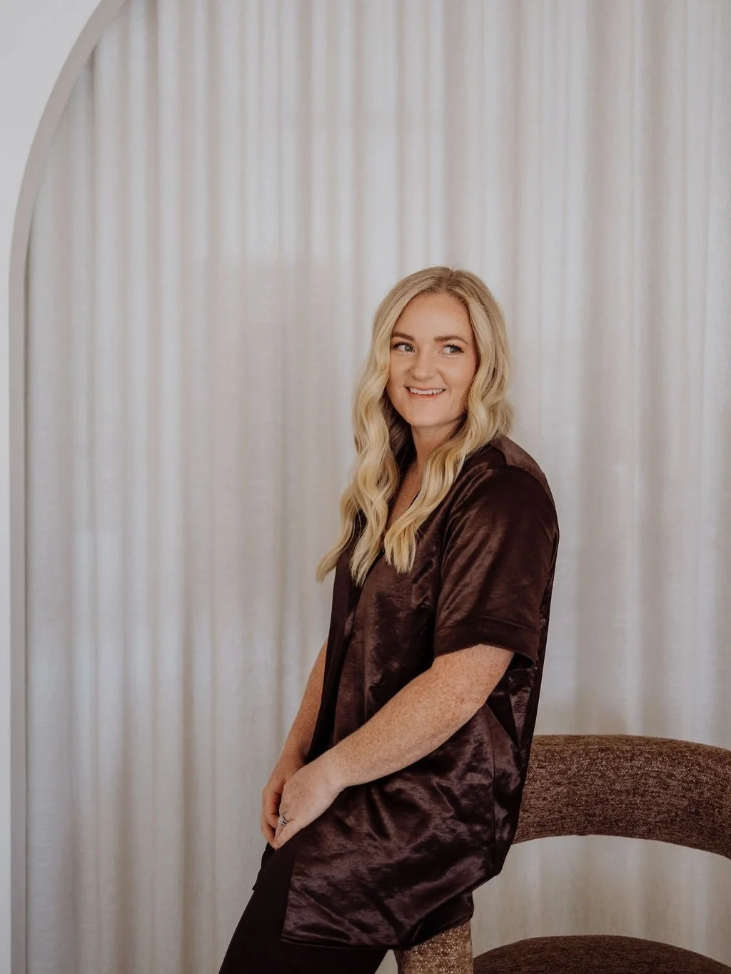 Hey, I&rsquo;m Mardi. Hairdresser, boy mum, coffee lover and never one to say no to a sneaky marg and a good yap. 🍸

I&rsquo;ve been obsessed with hairdressing since Year 8, so I finished school early and started my apprenticeship in my hometown of 