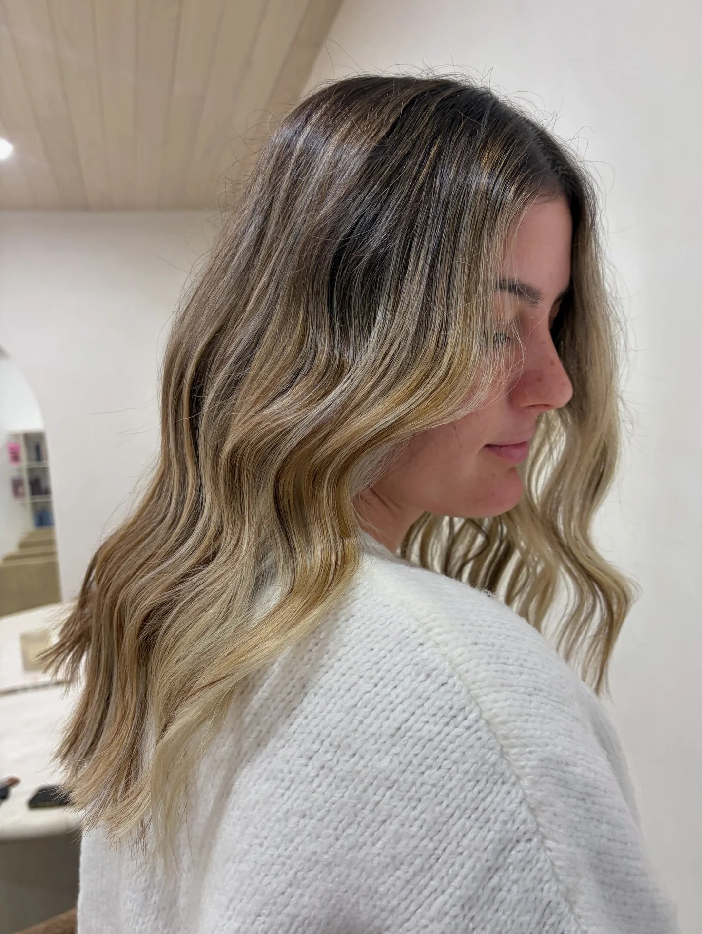 Our second lightening session ✨ 
Lighter brighter and a cooler tone and would you look at that, I actually remembered the before photo! 🥹