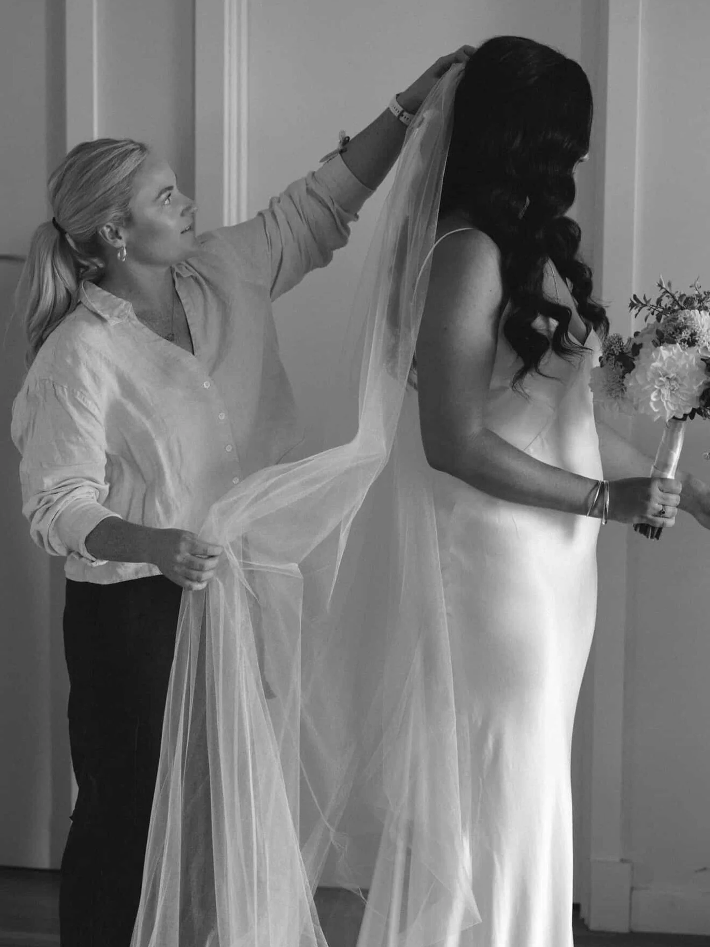What do you mean this is my job 🥹

Worried about your veil placement or how it&rsquo;s going to sit? Don&rsquo;t worry, I&rsquo;ll be there. 
I&rsquo;ll wait until you&rsquo;re in your dress and place the veil myself. I&rsquo;ll give your girls inst