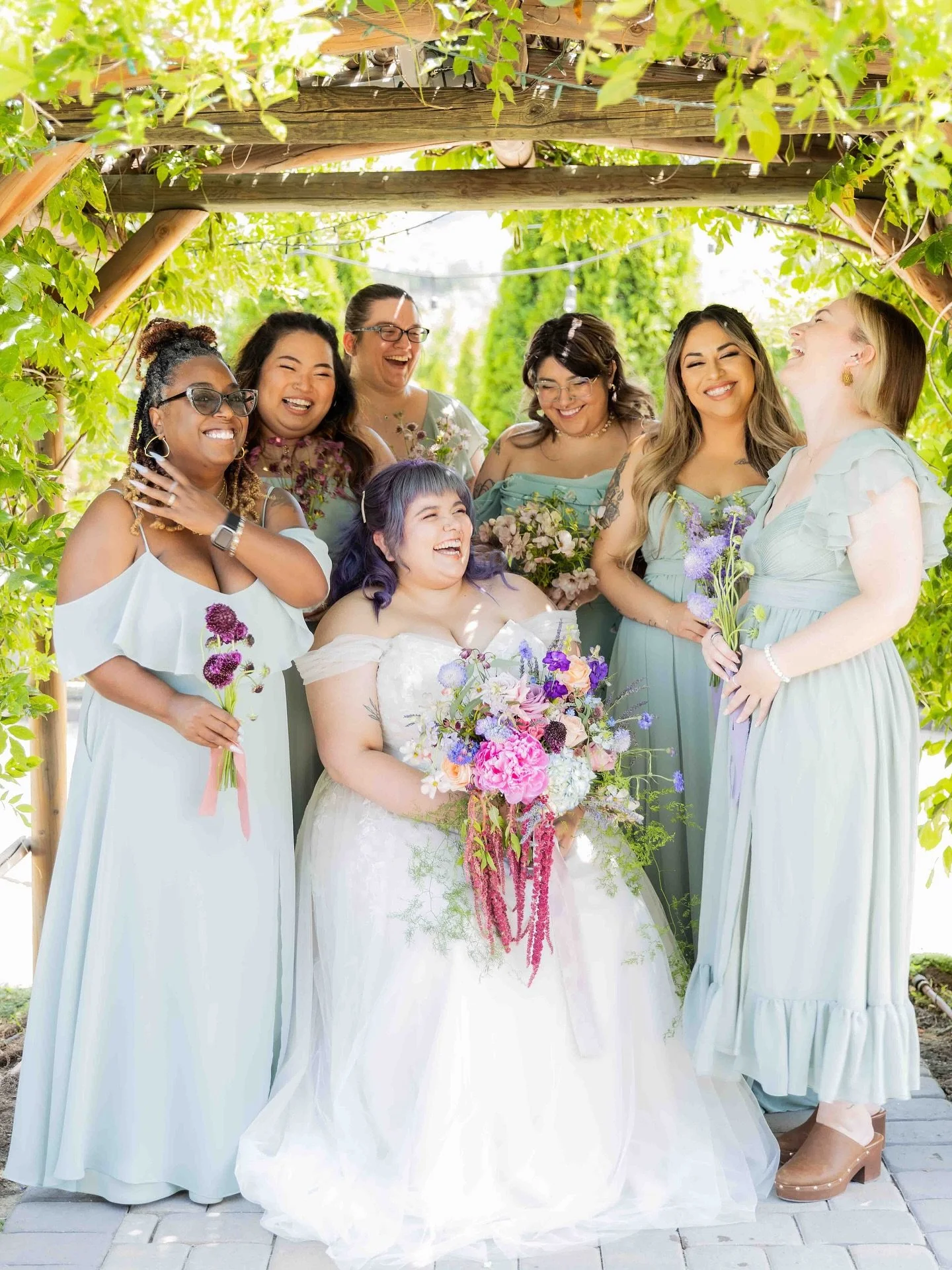 Some floral moments from R&amp;D&rsquo;s gorgeous whimsical wedding surrounded by lavender fields on both film and digital 🙆&zwj;♀️💞.

Photographer, Super 8 &amp; Camera Rentals: @stardustfilm.co
Florist: @by_atmospherica
Venue: @lavenderridgeweddi