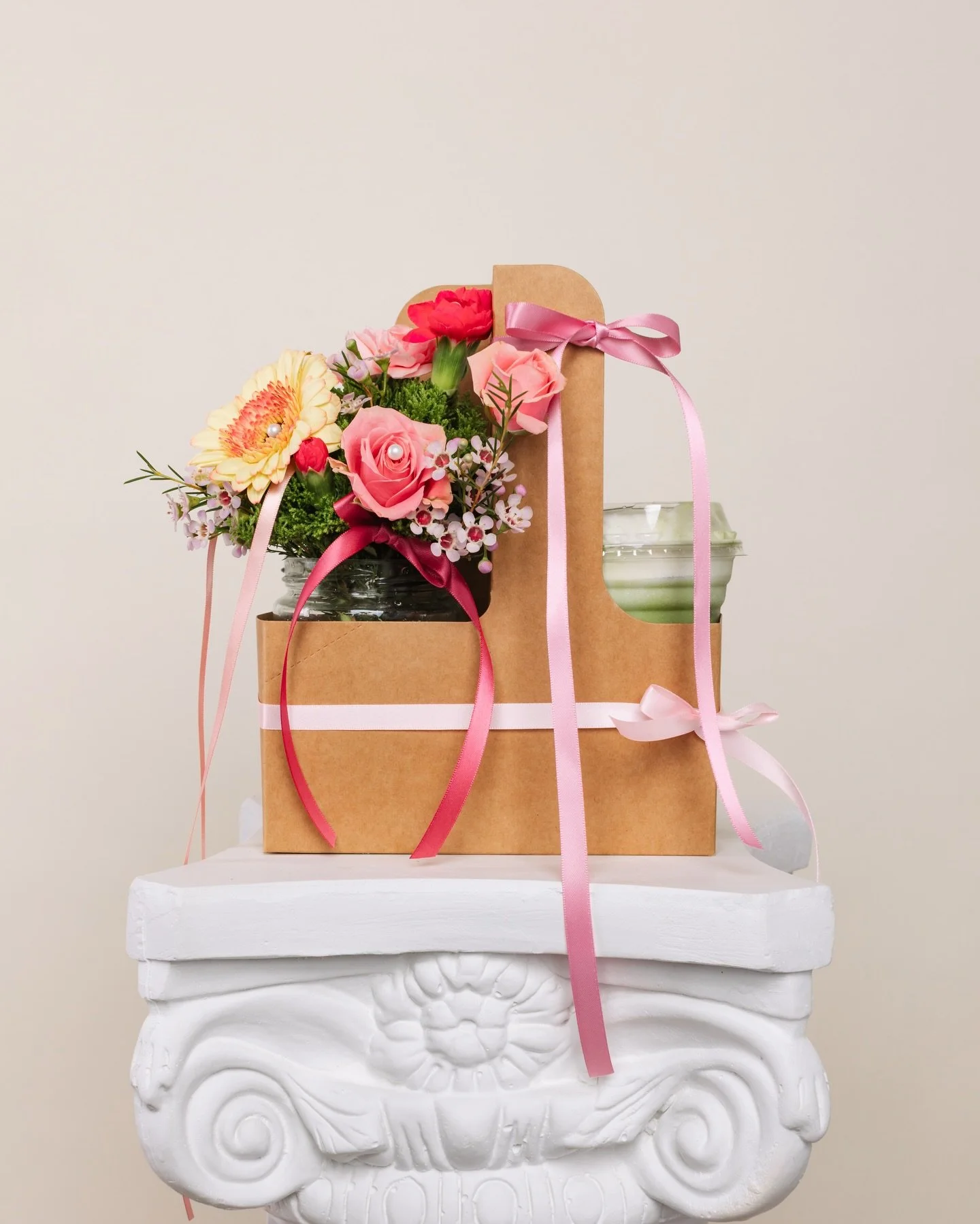Who doesn&rsquo;t love flowers &amp; a lil&rsquo; drink 😘? Our new Cafecito bundle checks all of the boxes 💕!

Valentine&rsquo;s Day is just a few more days away! Be sure to place your orders ASAP, floral arrangements are limited 💕.

www.byatmosph