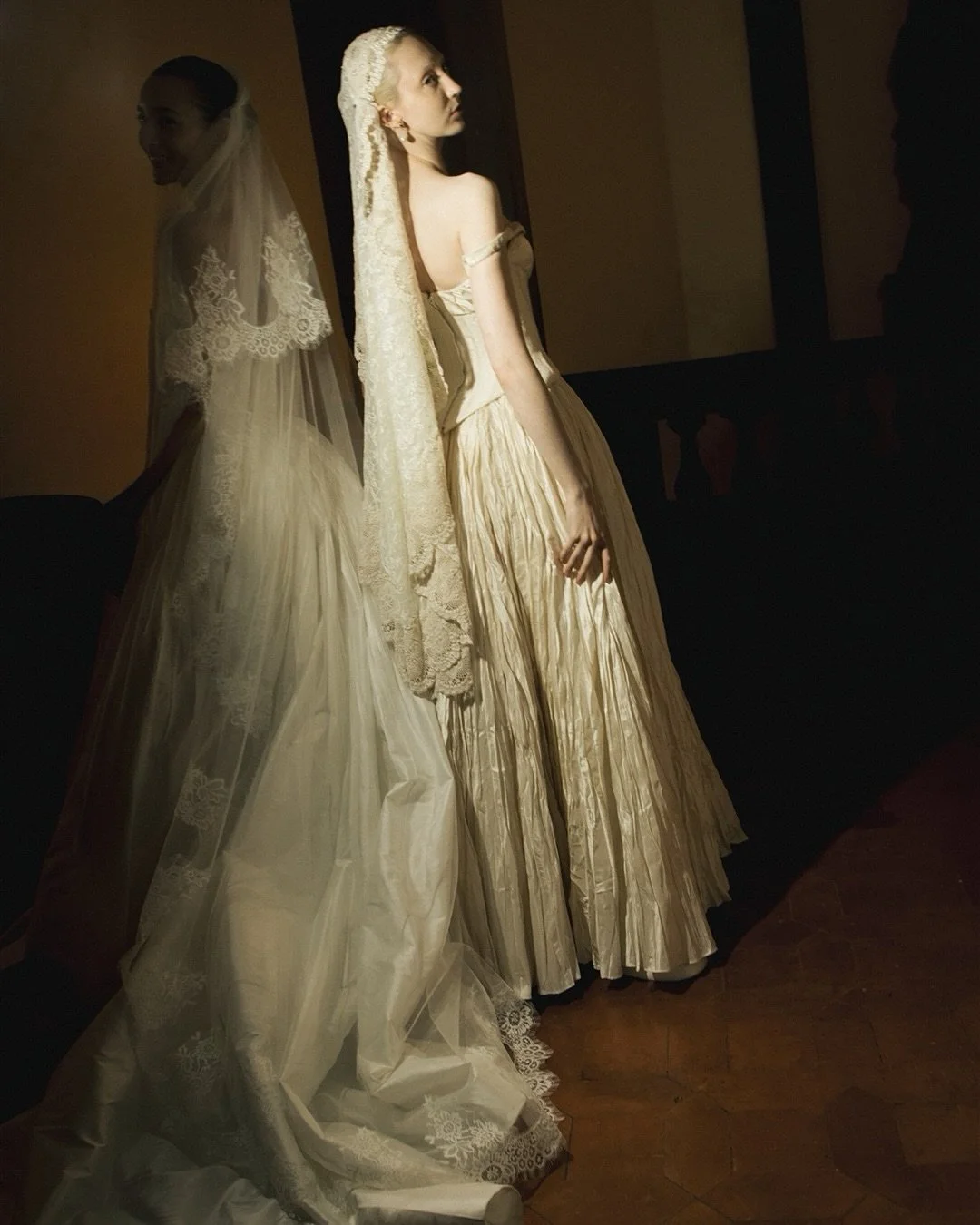 an evening that transcended the ages of bridal fashion. FLOURE&rsquo;s newest collection: CHAPTER V. 

I couldn&rsquo;t have imagined a better way to end my time at NYBFW than with this evening backstage documenting @flourestudio !

some of these ima