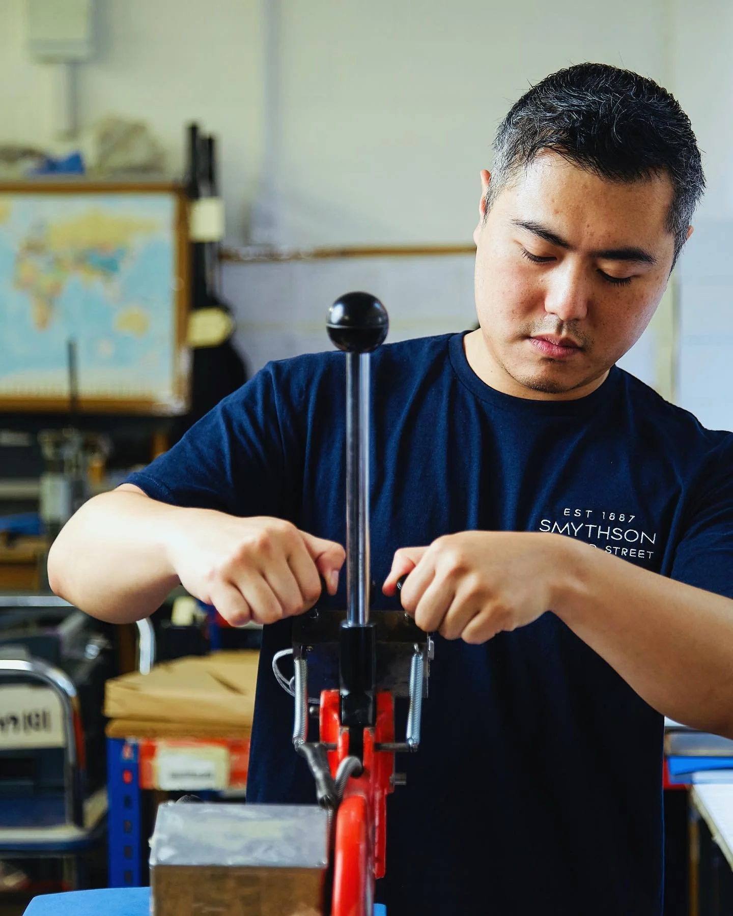 Smythson&rsquo;s factory felt like a place where time stood still 😍 such a joy to step inside and document their beautiful paper craft, like tissue-lined envelopes, gold-gilt edges, and personalised engravings. All created carefully by hand with the