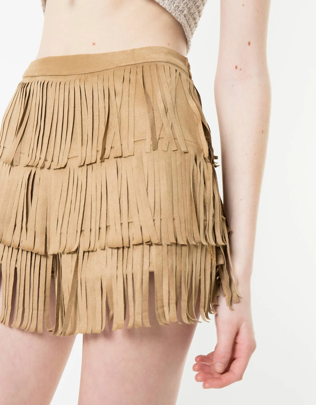 Shana Bottoms · Short antelina flecos. CHN