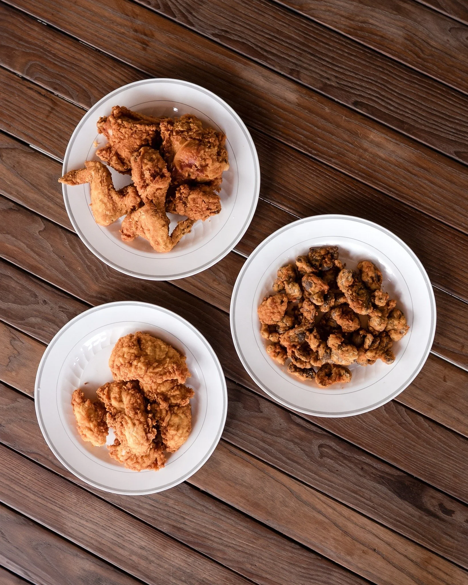 Crispy chicken any way you want it. That same finger lickin' good recipe Lakeland's loved since 1983.