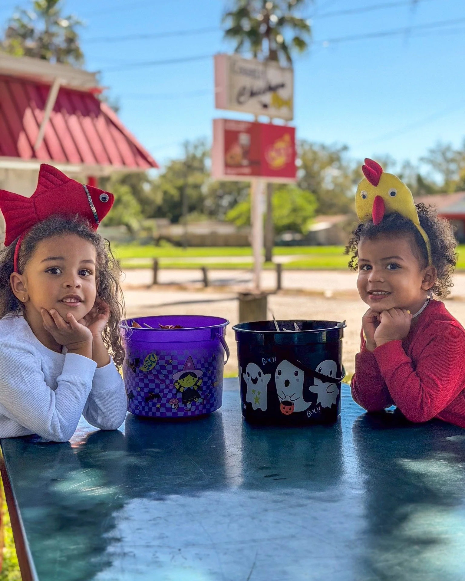 Country Chicken 'N Fish's Halloween Costume Contest!👻

Show off your spooky style and win:
1st Place: $50 Gift Card
2nd Place: $25 Gift Card
3rd Place: $15 Gift Card

How to Enter:
-Follow us on Facebook/Instagram
-Take a photo in your costume in fr