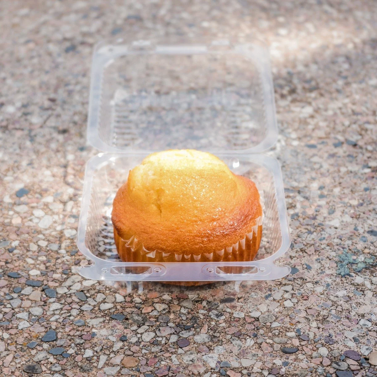 The golden goodness doesn't stop at our crispy chicken and flakey fish. Get our cornbread on the side for that perfect, golden southern comfort compliment.