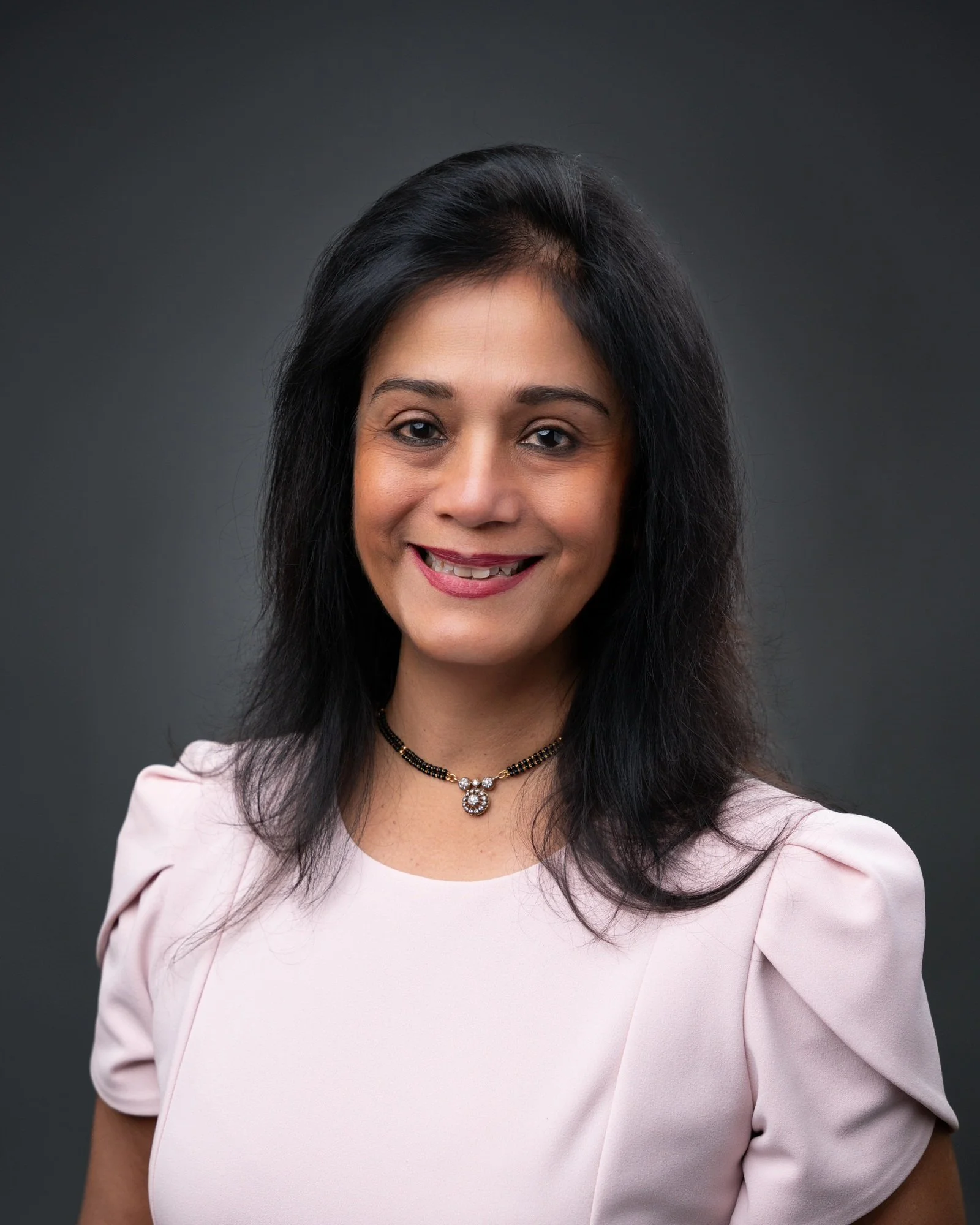 Rupa Saran 2024 Headshot.jpg