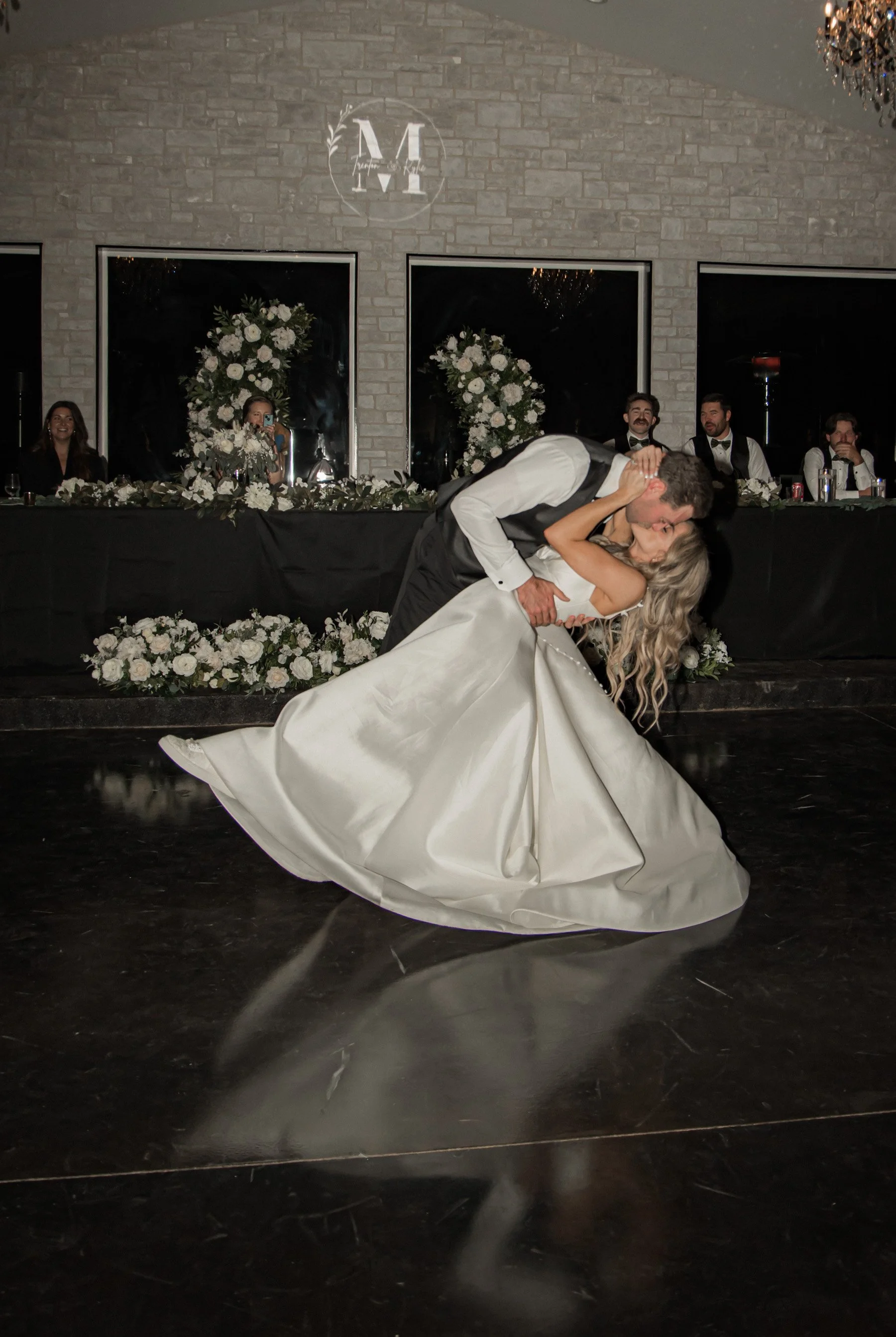 1 Kiss on the dance floor.jpg