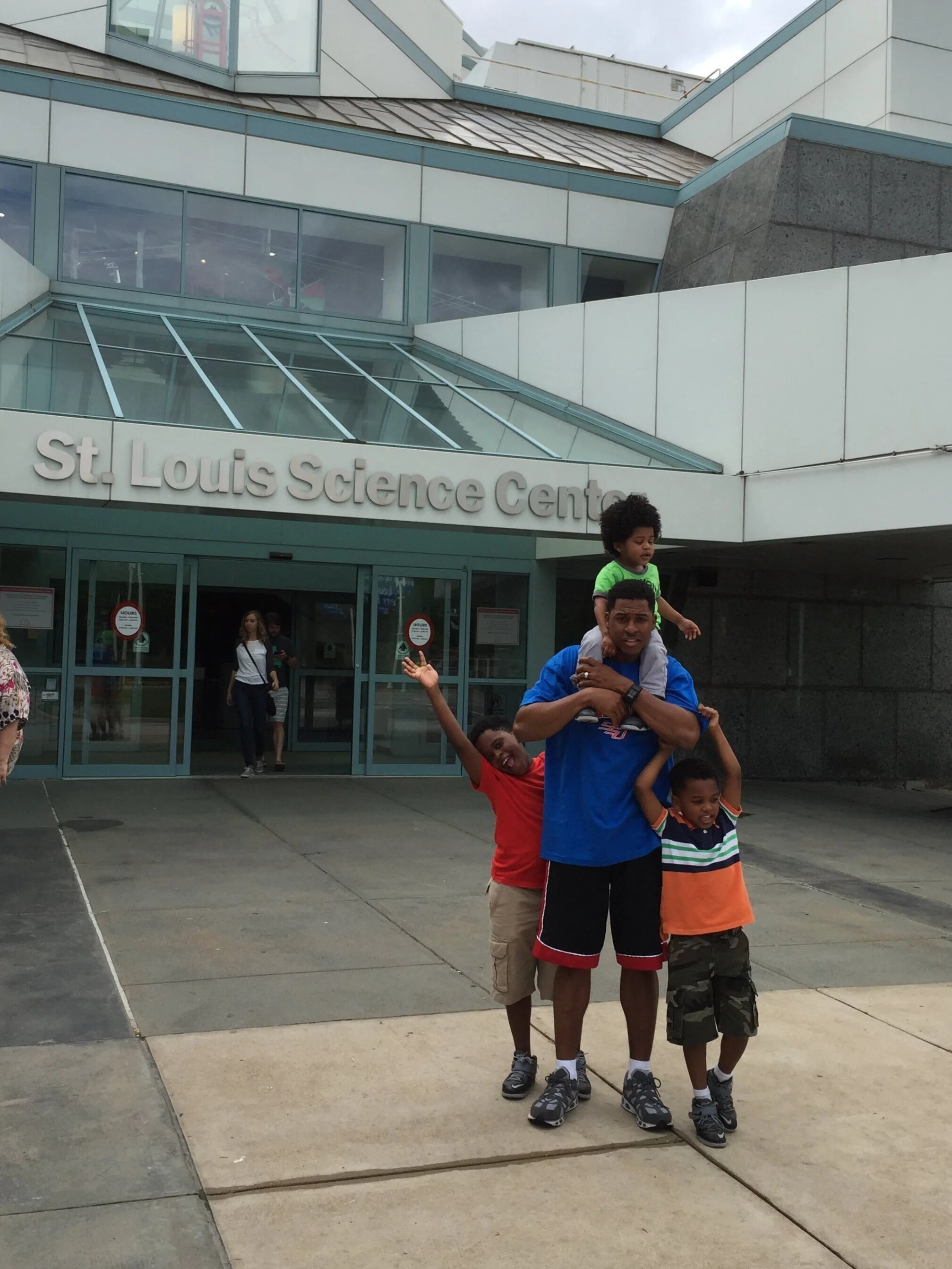 Entrance+St+Louis+Science+Center.jpg