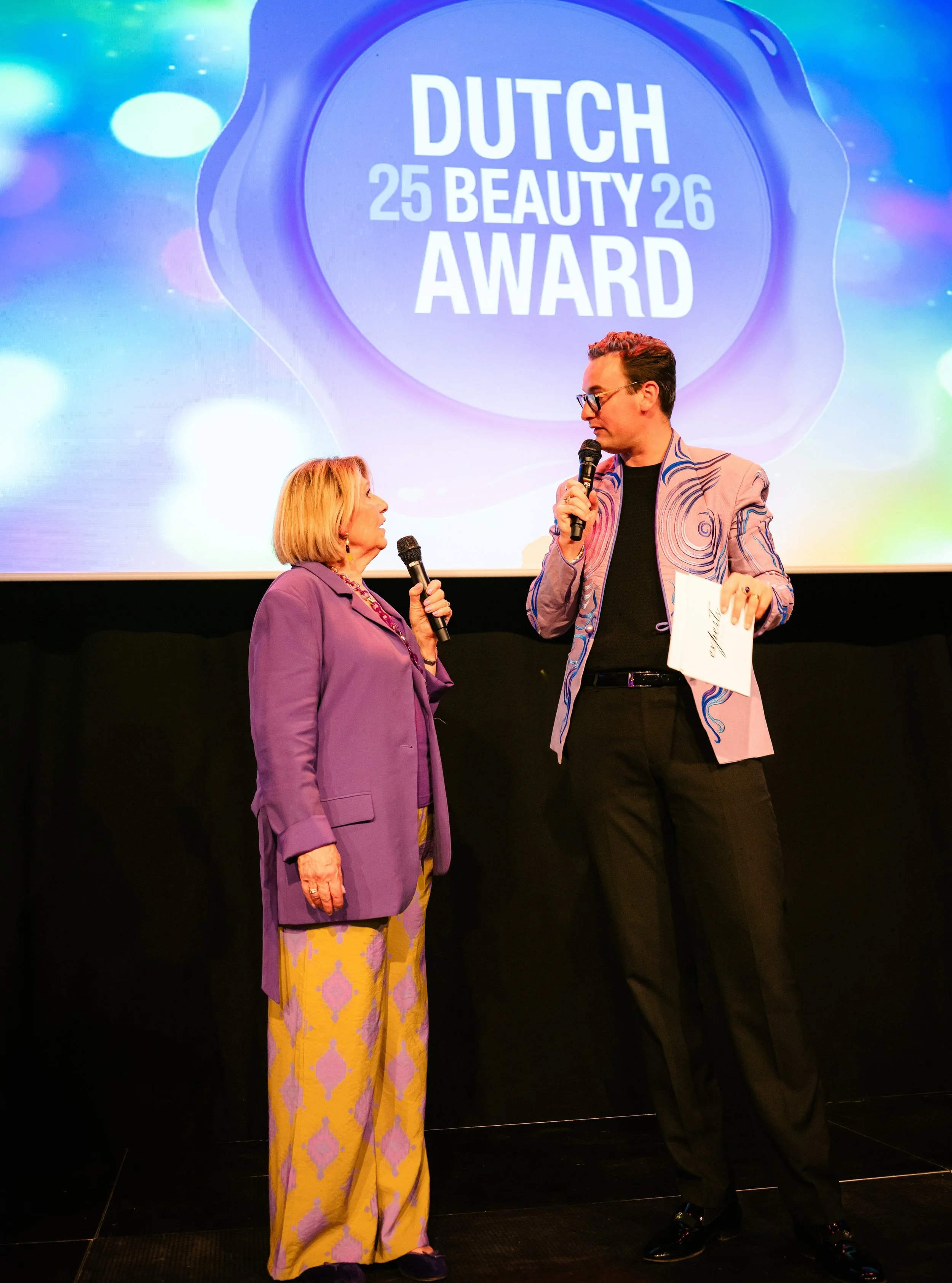 And just like that&hellip; zit het Dutch Beauty Award-seizoen 2025/2026 er alweer op! 🏆💄✨ En &oacute;f we nog aan het nagenieten zijn&hellip; Wat was het weer een prachtig beautyfeestje vorige week aan boord van Ocean Diva. Van trotse winnaars tot 