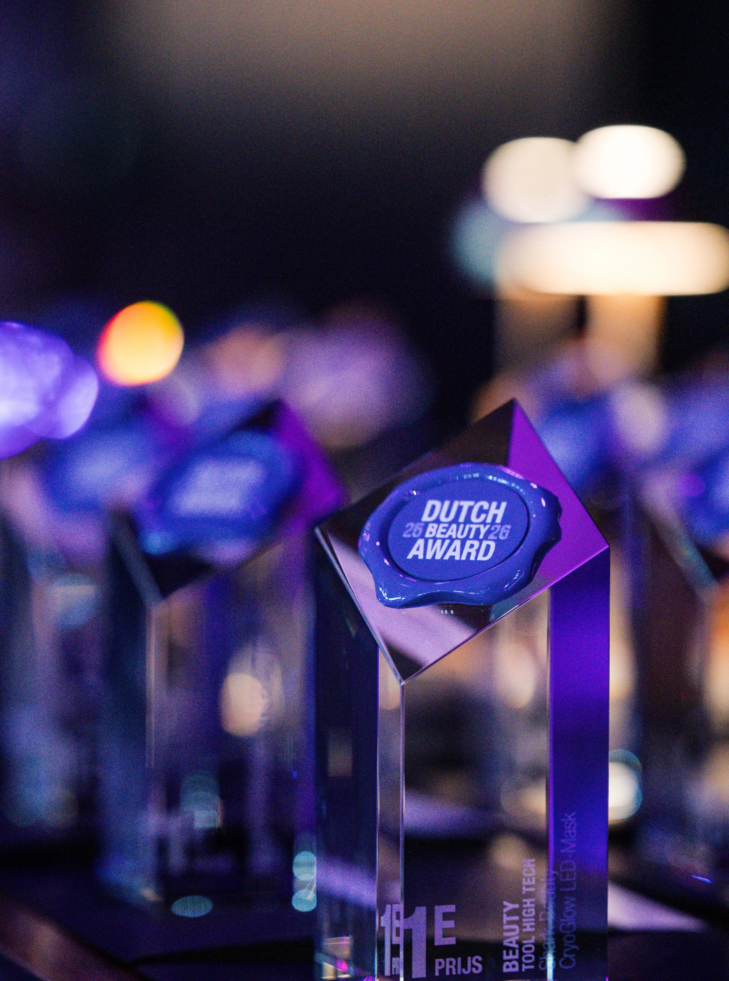And just like that&hellip; zit het Dutch Beauty Award-seizoen 2025/2026 er alweer op! 🏆💄✨ En &oacute;f we nog aan het nagenieten zijn&hellip; Wat was het weer een prachtig beautyfeestje vorige week aan boord van Ocean Diva. Van trotse winnaars tot 