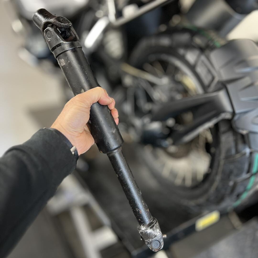 Have you lubed your shaft?! 👀
&bull;
BMW have recently changed their service schedule to include the greasing of the driveshaft splines at 12,000 mile services. Sadly, we know this is too late!
&bull;
If you are unsure on the condition of your drive