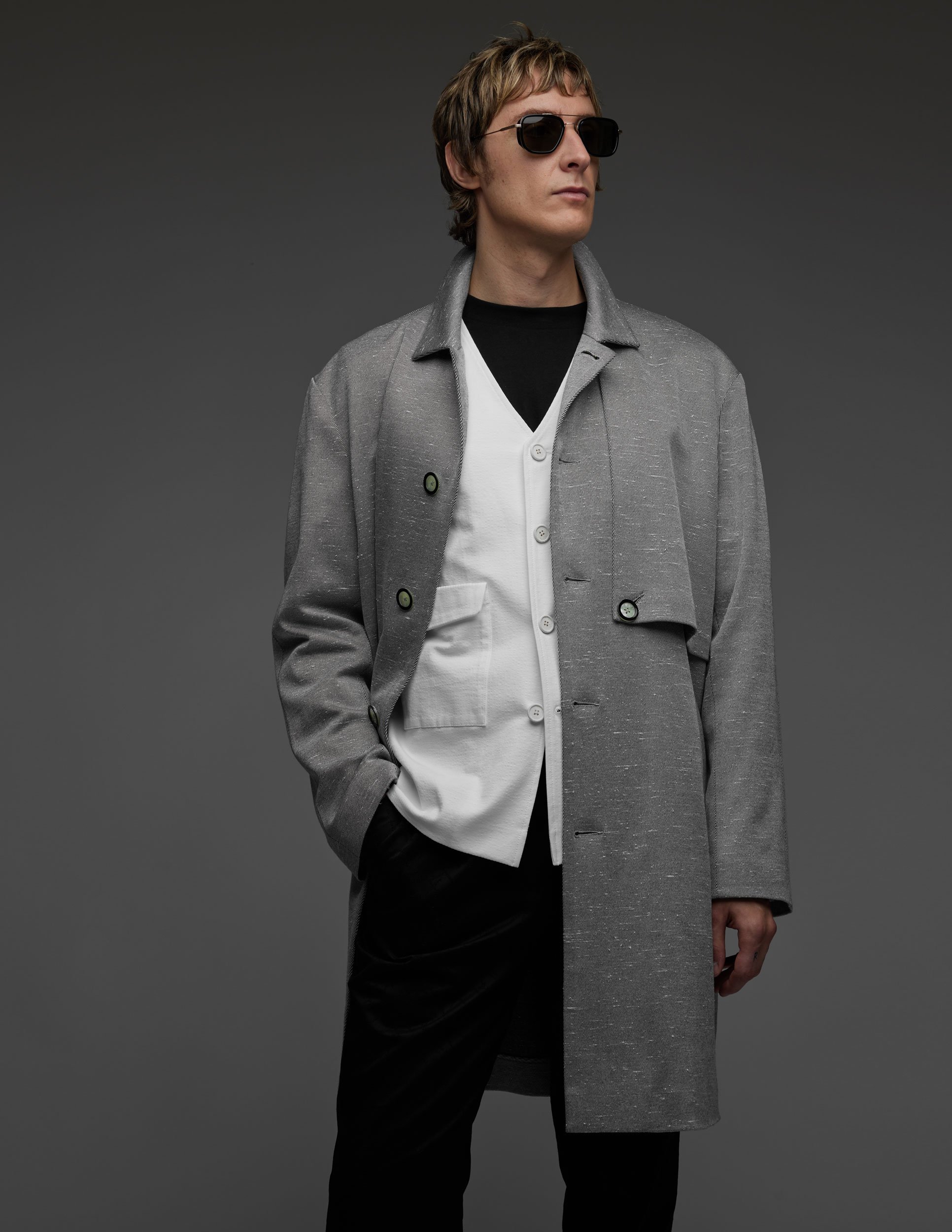 Oumlil_SS24_grey_car_coat_1.jpg
