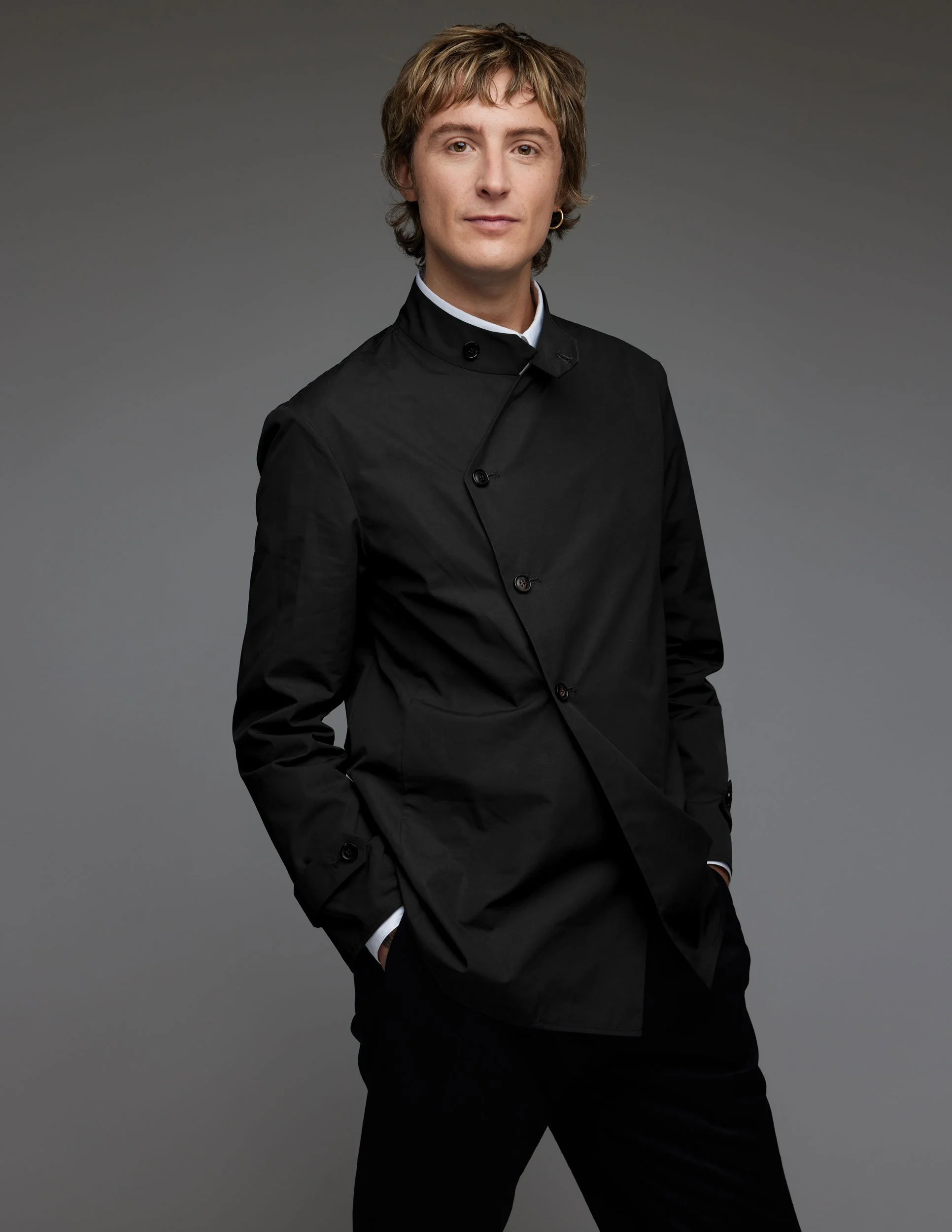 Oumlil_SS24_simple_jacket_black.jpg